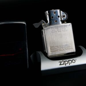 Zippo Canada 1959-1963 – DHC 4 Caribou 8