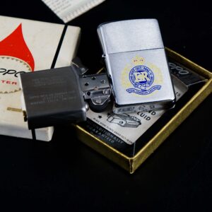 Zippo Canada 1967-1975 – Honi Soit Qui Mal Y Pense – Royal Canadian Engineers 10