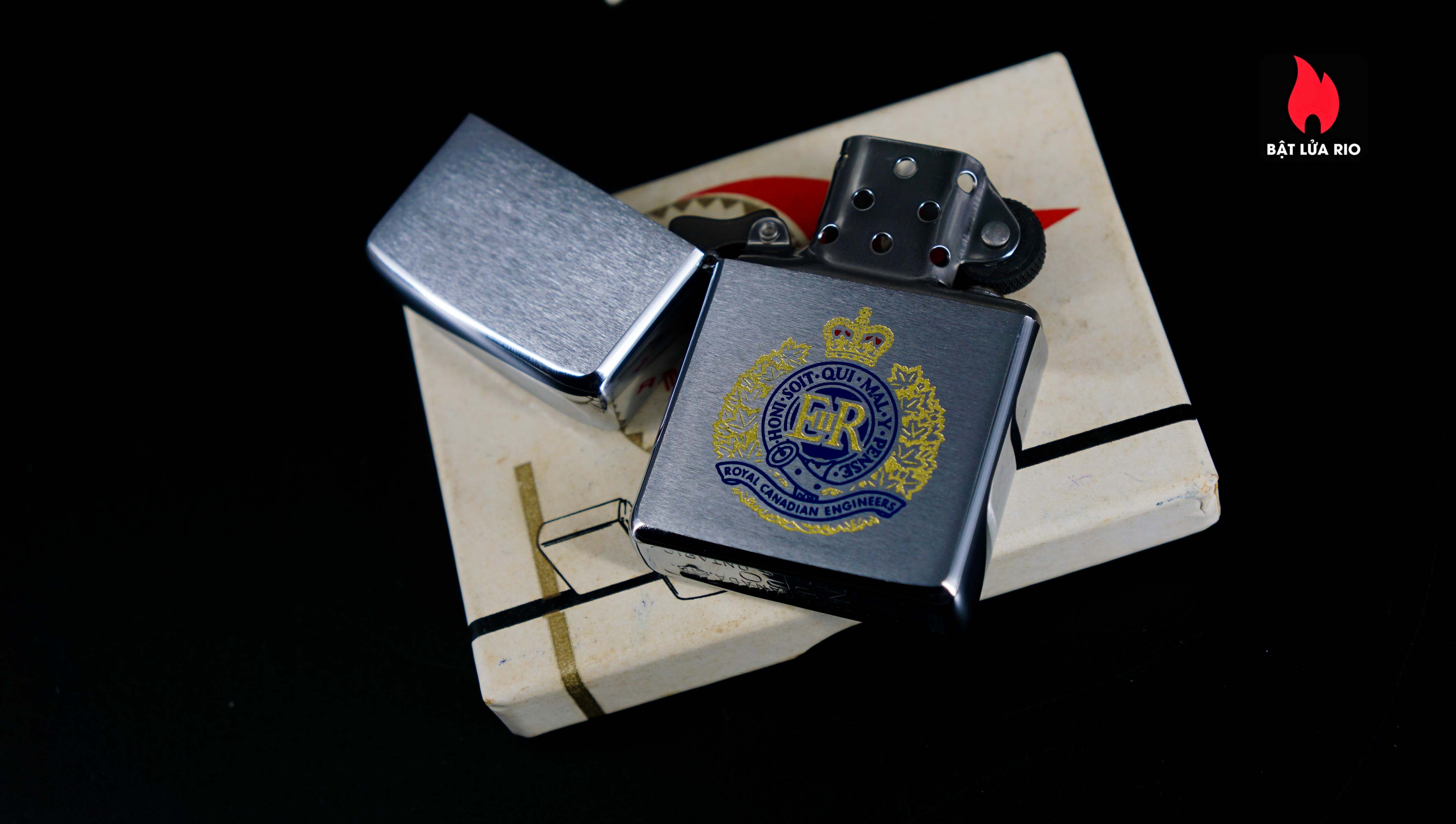 Zippo Canada 1967-1975 – Honi Soit Qui Mal Y Pense – Royal Canadian Engineers 13