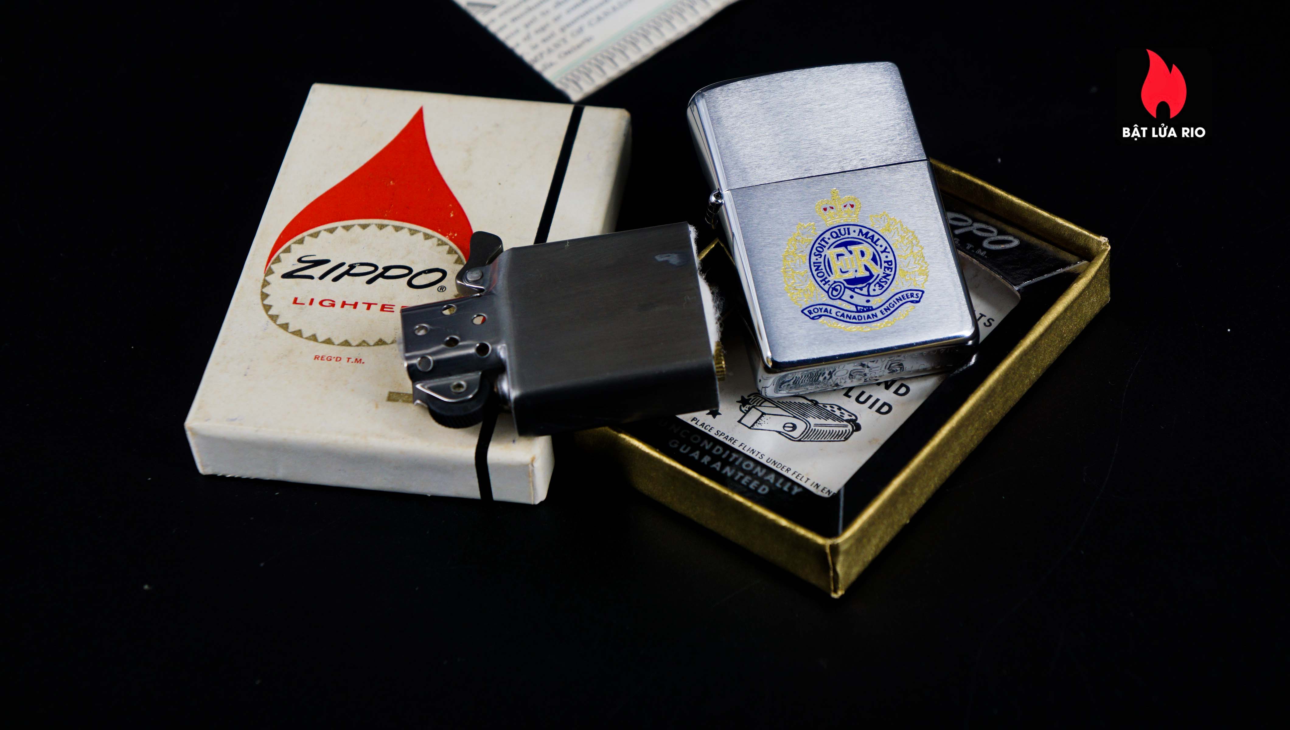 Zippo Canada 1967-1975 – Honi Soit Qui Mal Y Pense – Royal Canadian Engineers 9