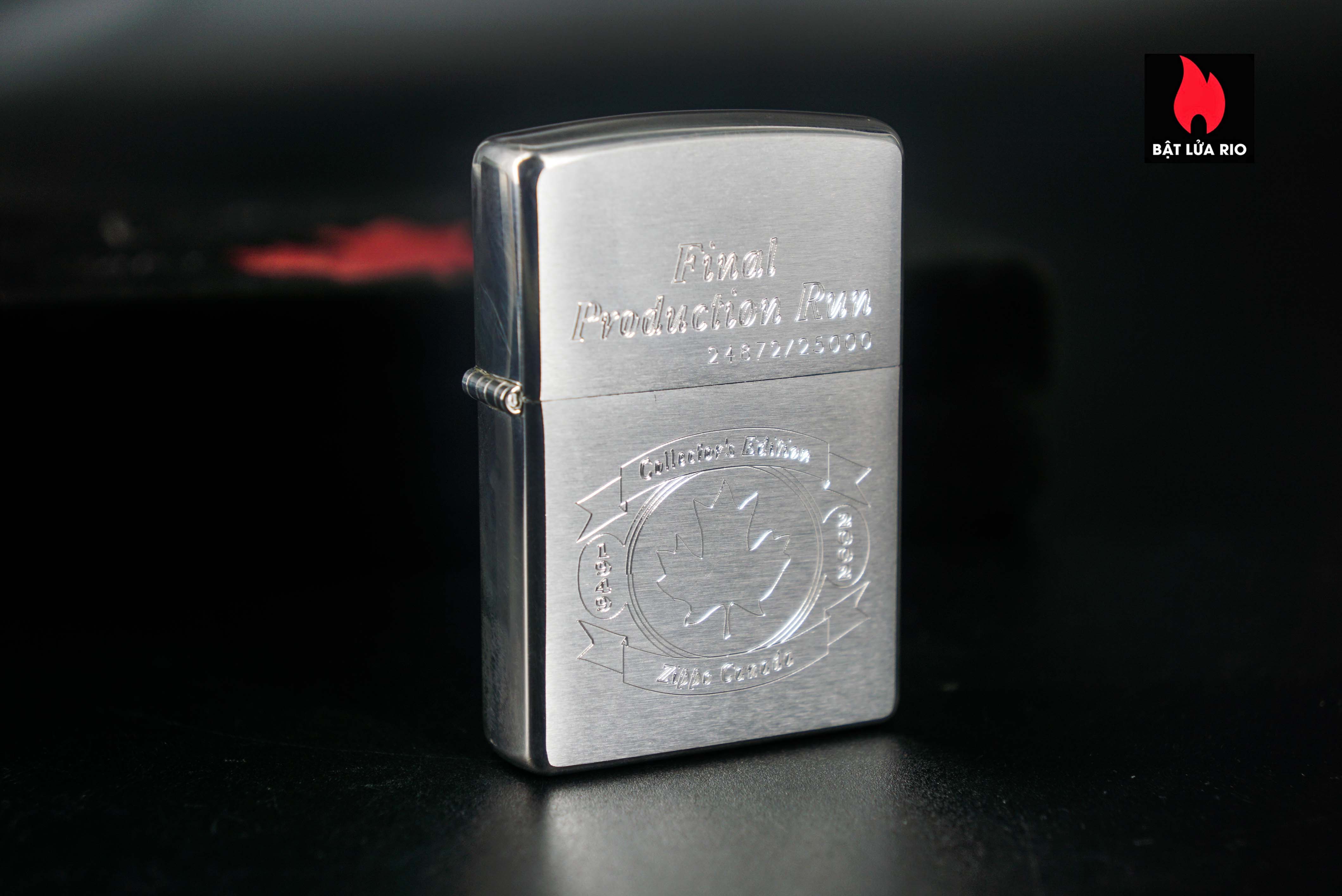 Zippo Canada 2002 – Zippo Collectible 2002 Canada COTY – Final Production Run 5