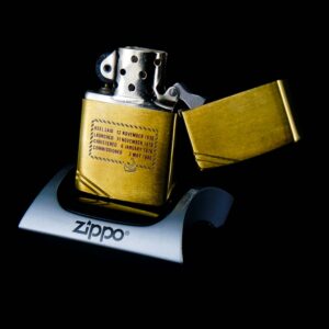 Zippo Chu Niên 1932-1982 – Đồng Nguyên Khối – USS Peleliu LHA-5 30 Zippo Chu Niên 1932-1982 – Đồng Nguyên Khối – USS Peleliu LHA-5 11