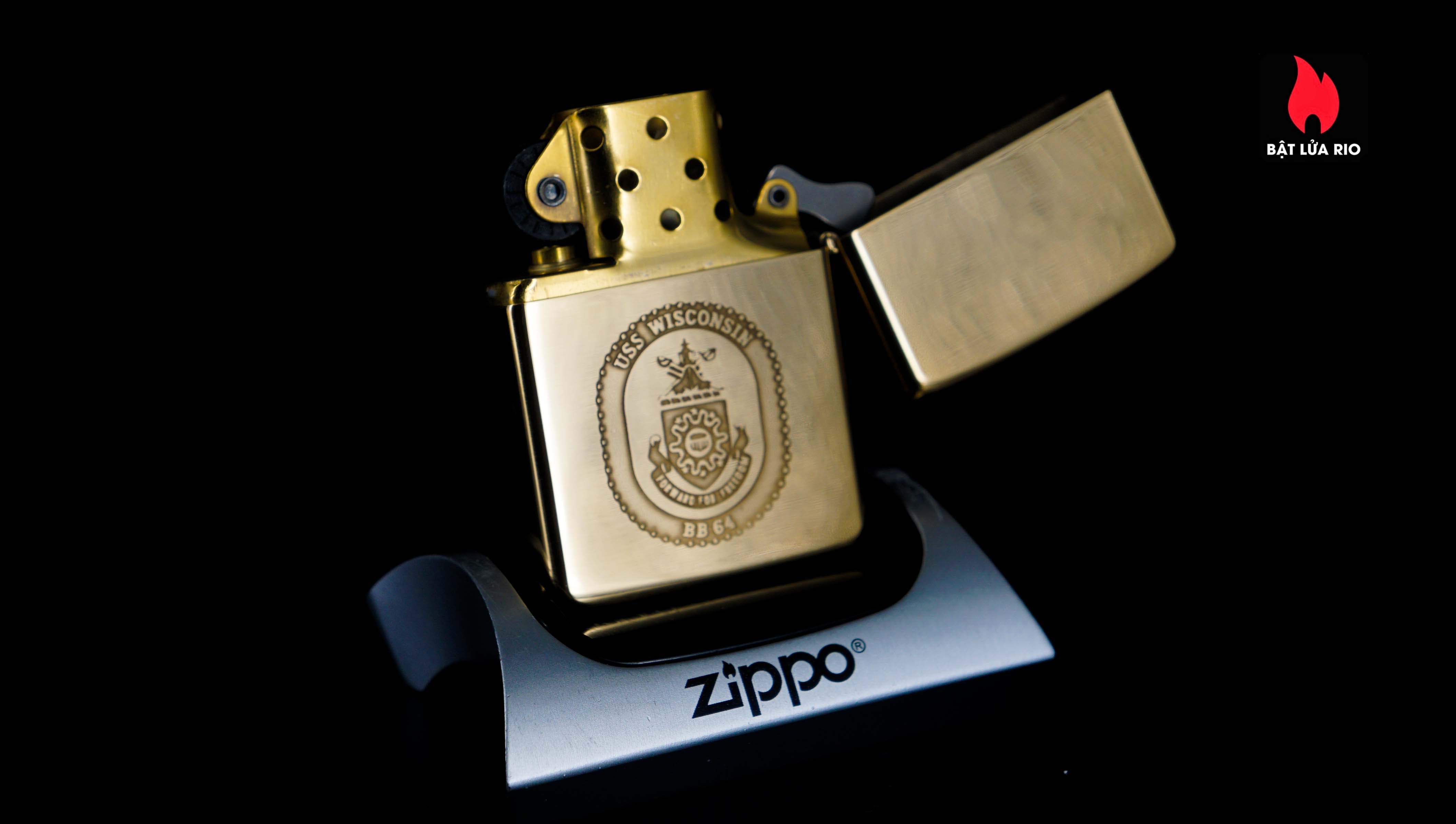 Zippo Chu Niên 1932-1988 – Re-Commissioned 1988 – USS Wisconsin BB-64 38 Zippo Chu Niên 1932-1988 – Re-Commissioned 1988 – USS Wisconsin BB-64 13