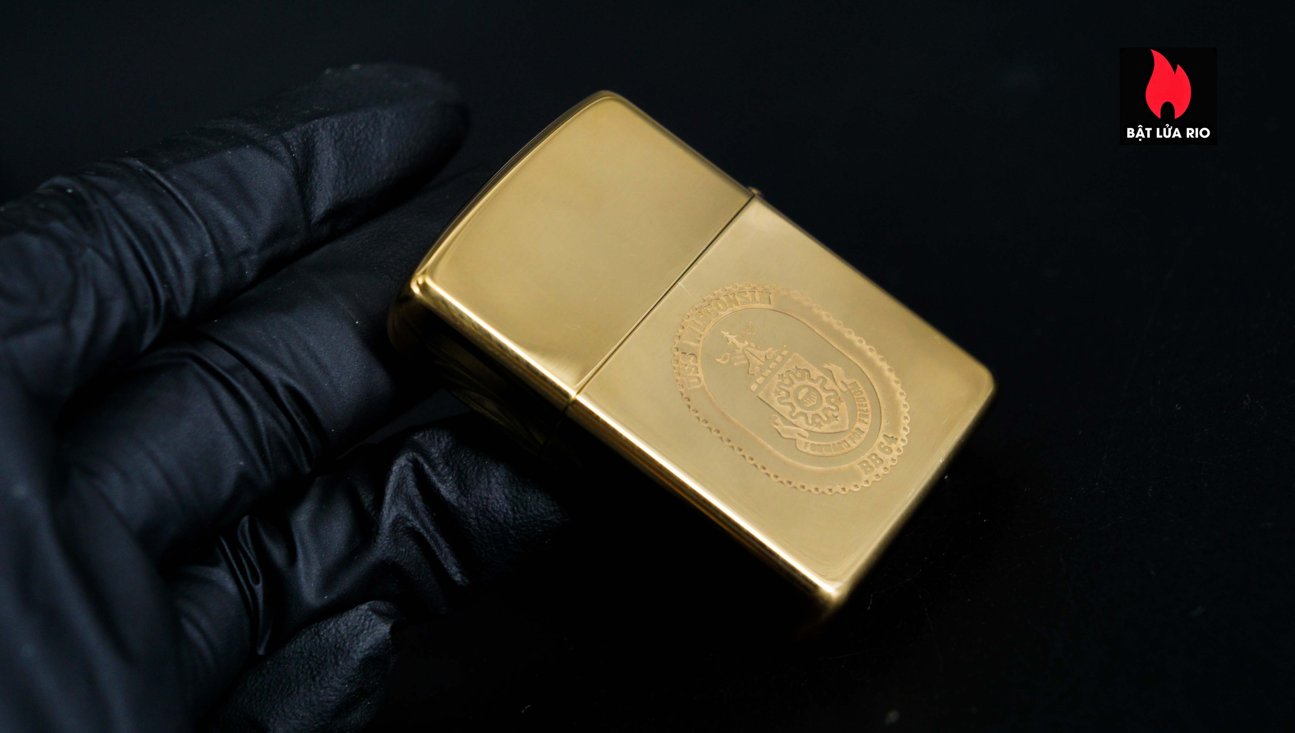 Zippo Chu Niên 1932-1988 – Re-Commissioned 1988 – USS Wisconsin BB-64 48 Zippo Chu Niên 1932-1988 – Re-Commissioned 1988 – USS Wisconsin BB-64 3
