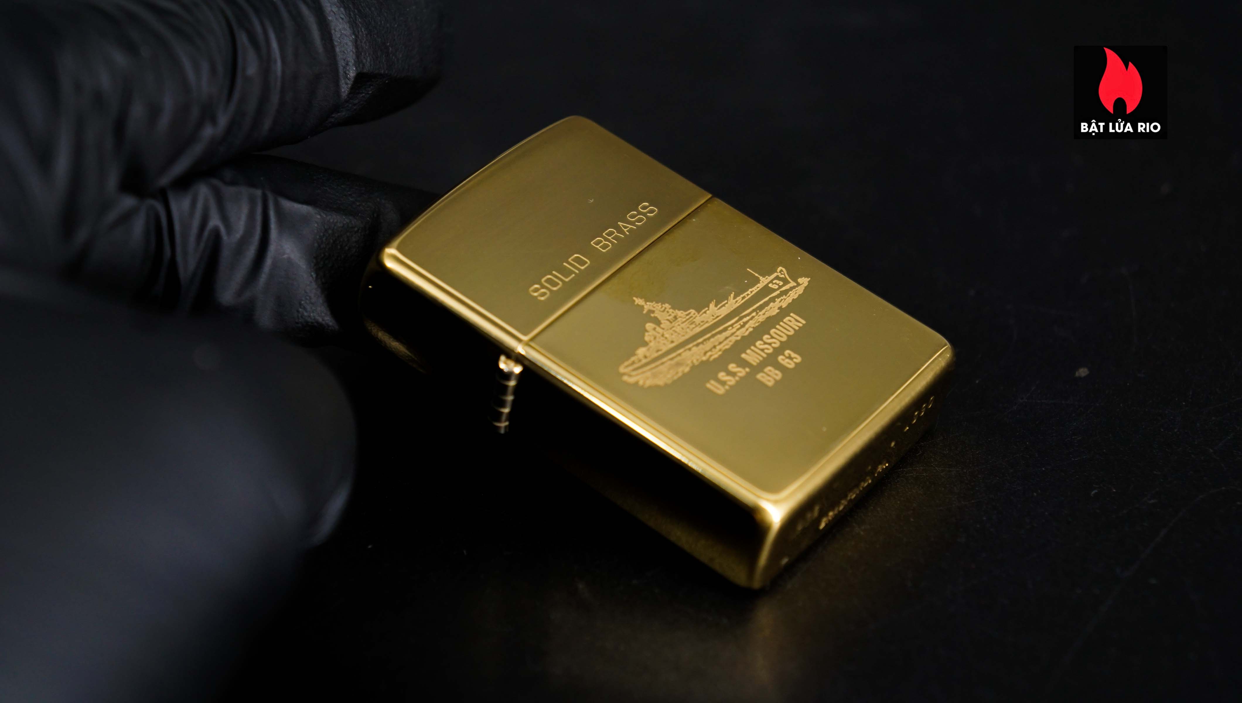 Zippo Chu Niên 1932-1990 – USS Missouri BB-63 – Big Mo 3