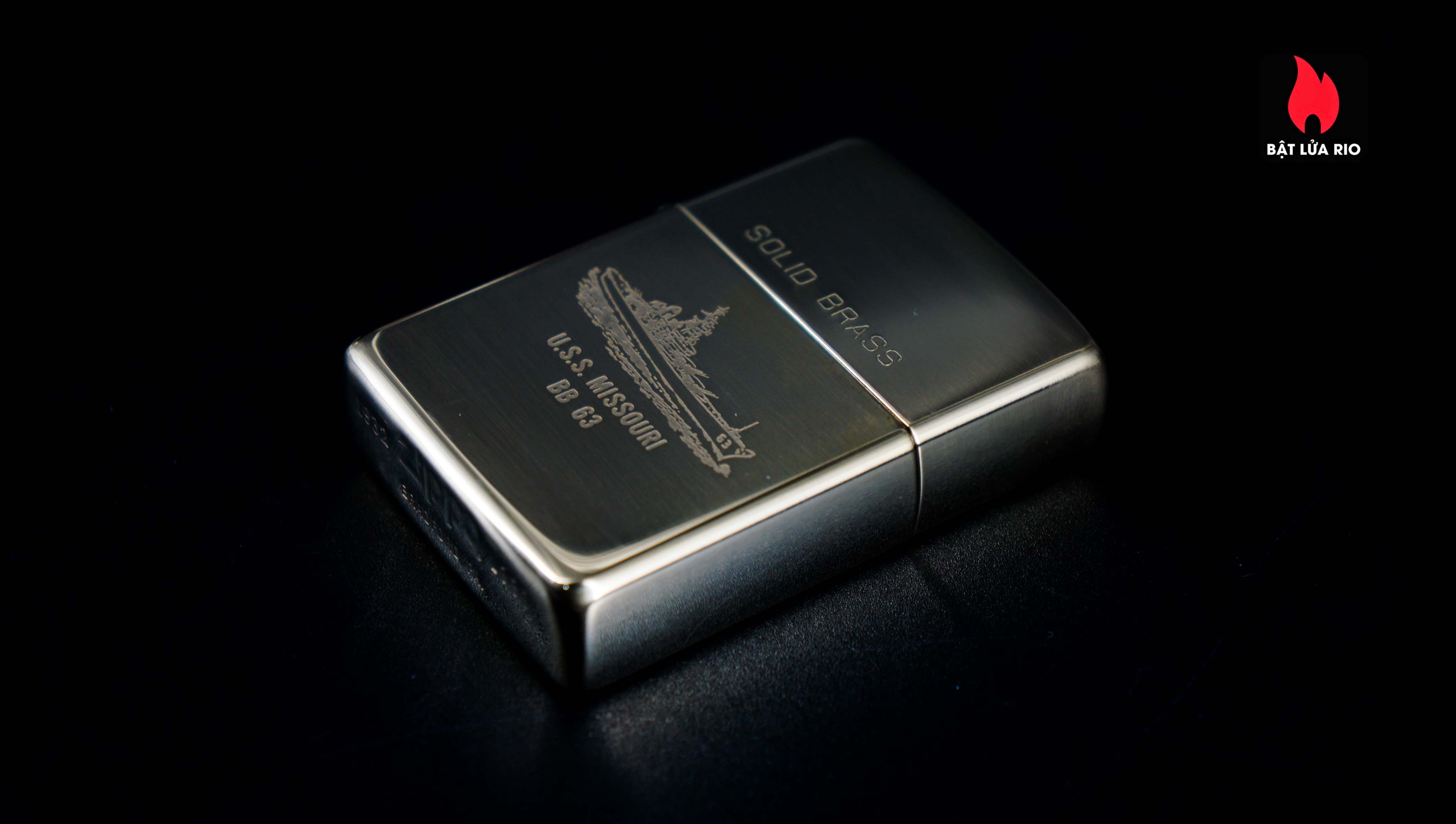 Zippo Chu Niên 1932-1990 – USS Missouri BB-63 – Big Mo 5