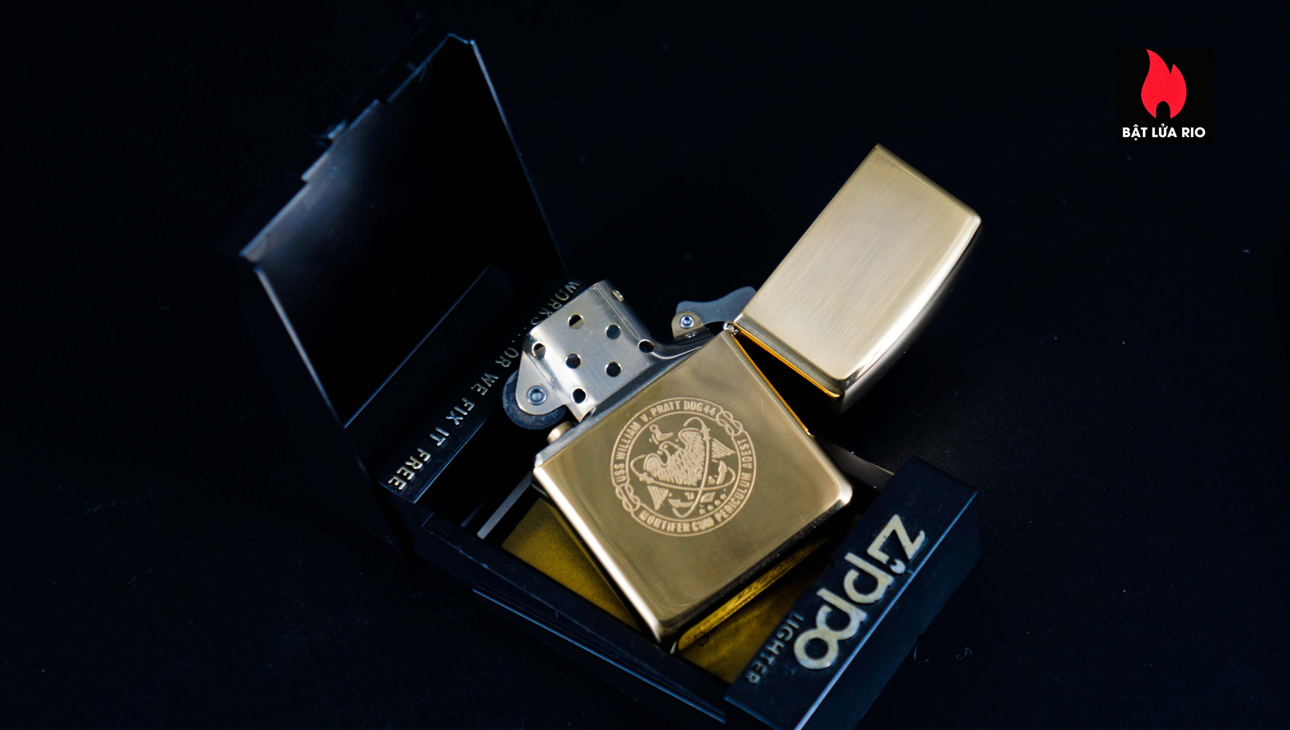 Zippo Chu Niên 1932-1991 – USS William V.Pratt DDG-44 16