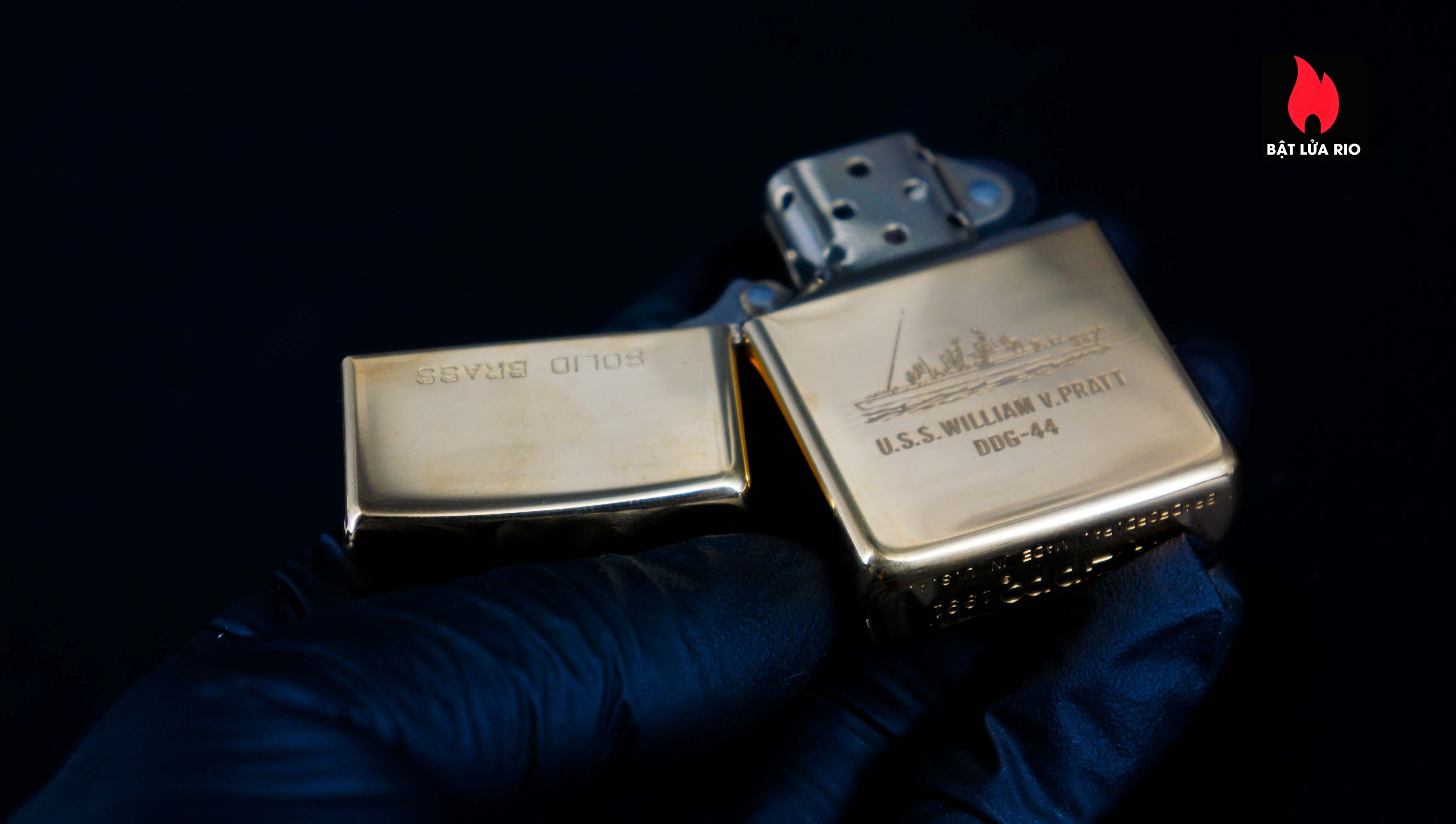Zippo Chu Niên 1932-1991 – USS William V.Pratt DDG-44 4