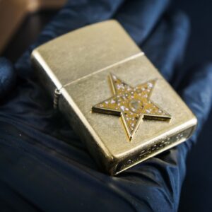 Zippo Coty 2001 – Collectible Hollywood’s Leading Light 3