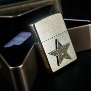 Zippo Coty 2001 – Collectible Hollywood’s Leading Light 7