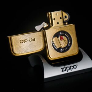 Zippo Coty 2002 – 1932-2002 – 70th Anniversary – Friends For A Lifetime 10