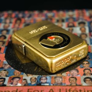 Zippo Coty 2002 – 1932-2002 – 70th Anniversary – Friends For A Lifetime 18
