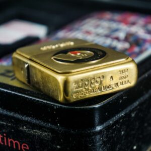 Zippo Coty 2002 – 1932-2002 – 70th Anniversary – Friends For A Lifetime 4