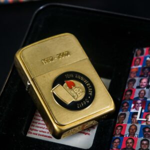 Zippo Coty 2002 – 1932-2002 – 70th Anniversary – Friends For A Lifetime 5