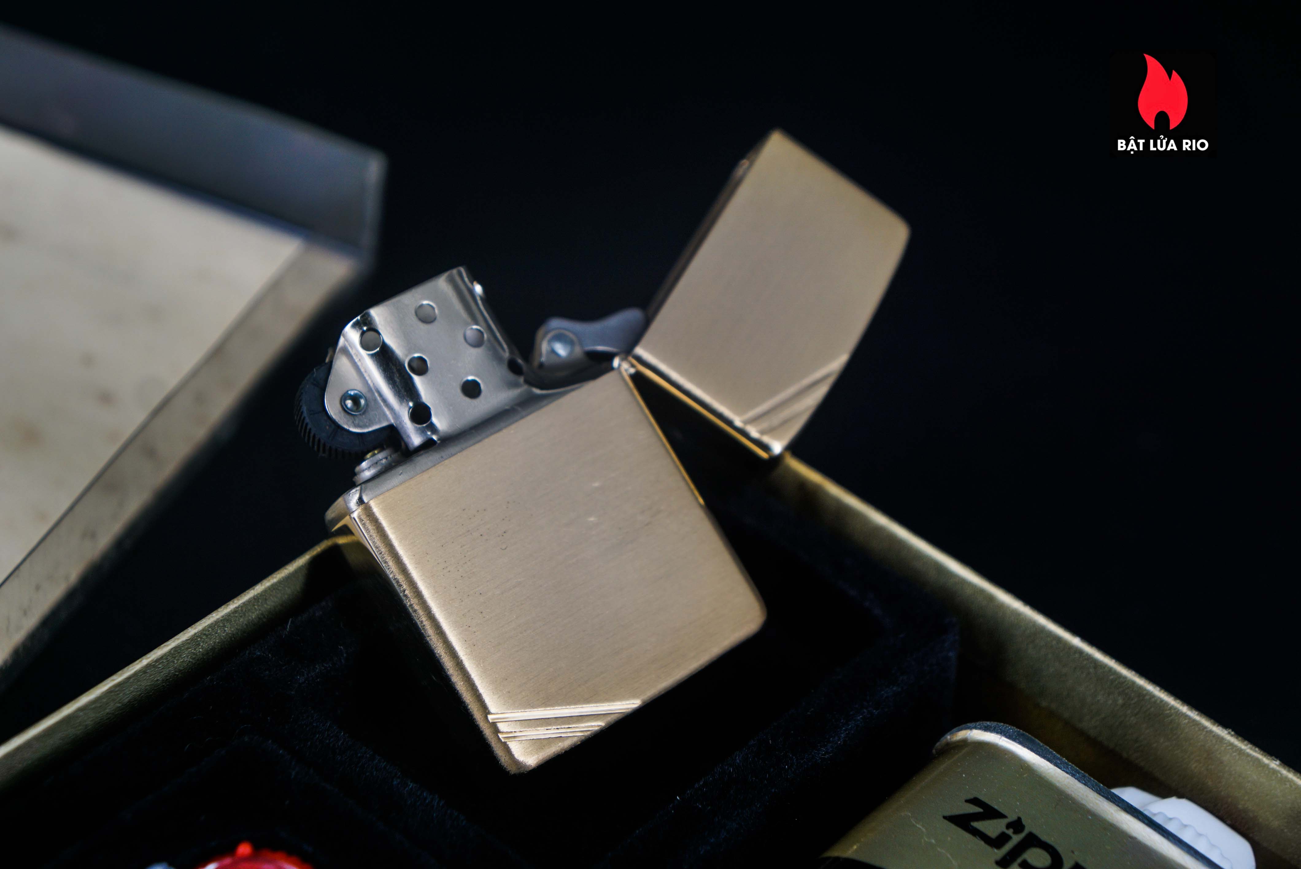 Zippo Gift Set 1932 - 1982 – Kỷ Niệm 50 Năm Thành Lập Hãng Zippo – 50th Anniversary – Employee 23