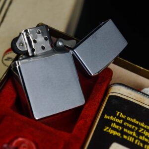 Zippo Gift Set 1972 – Kỷ Niệm 40 Năm Thành Lập Hãng Zippo – 40th Anniversary – Employee 13