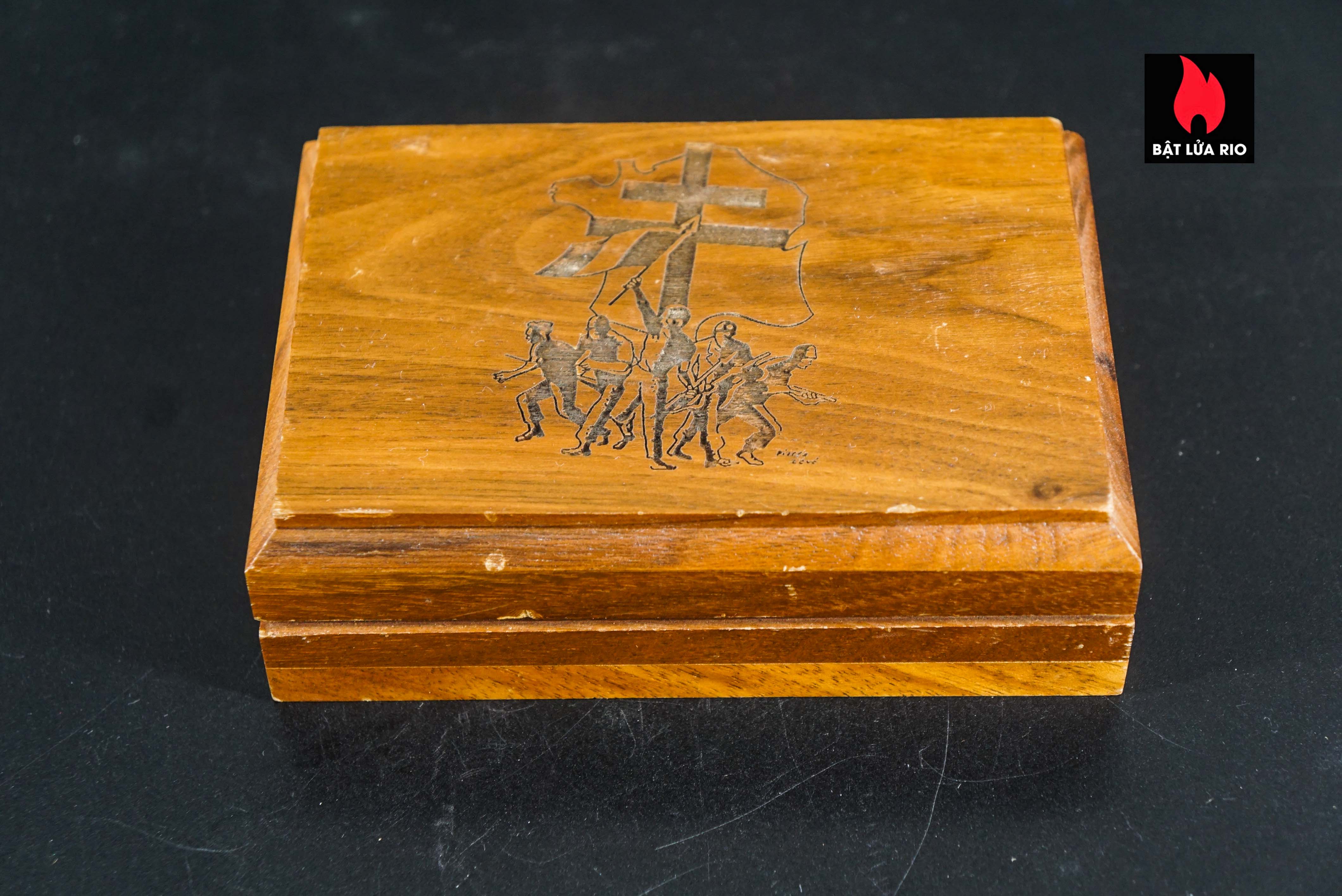 Zippo La Mã 1995 – Victoire Pour La Liberte 1945-1995 – Silver Plate – Limited 195/500 21