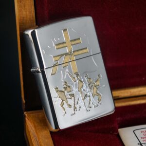 Zippo La Mã 1995 – Victoire Pour La Liberte 1945-1995 – Silver Plate – Limited 195/500