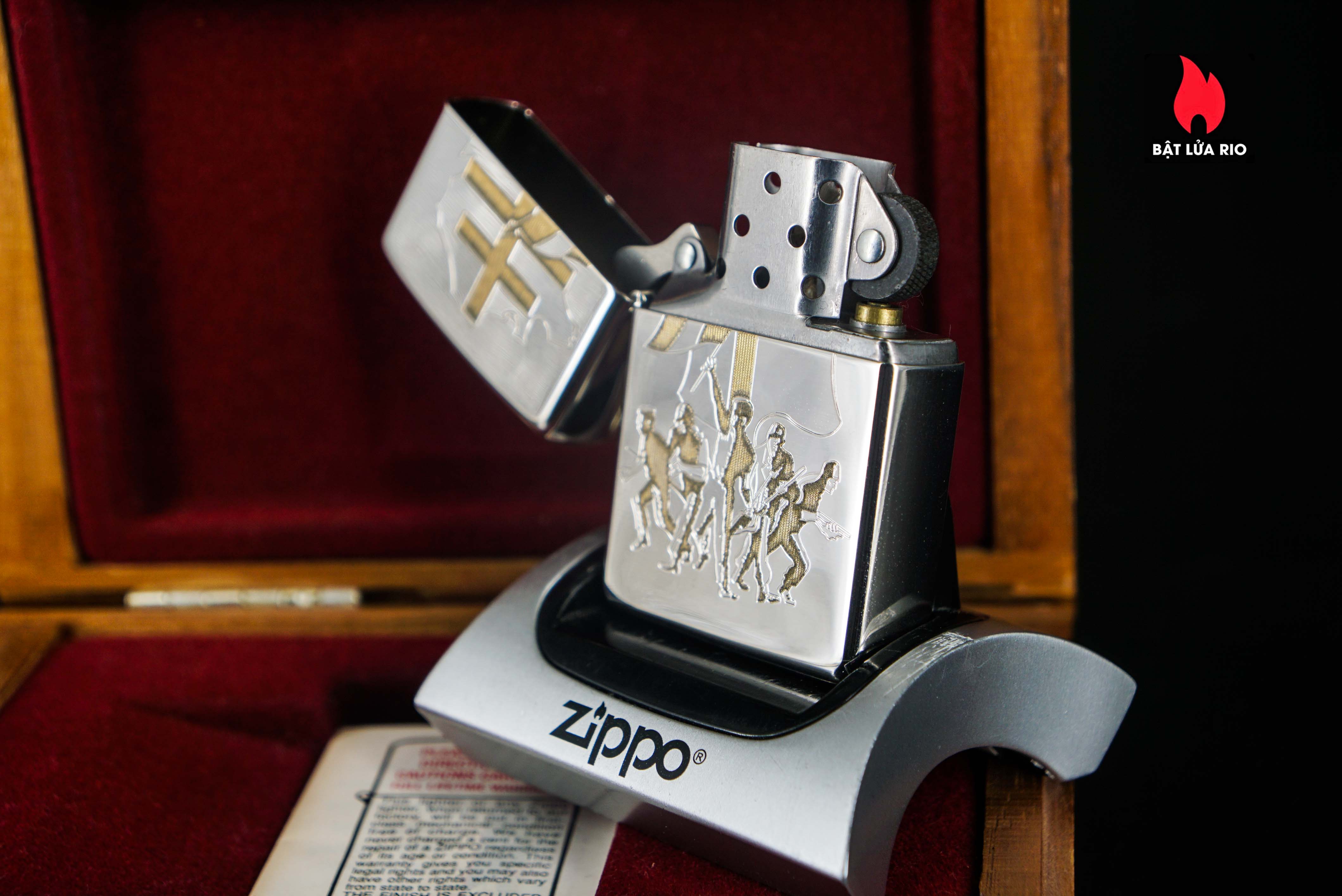 Zippo La Mã 1995 – Victoire Pour La Liberte 1945-1995 – Silver Plate – Limited 195/500 9