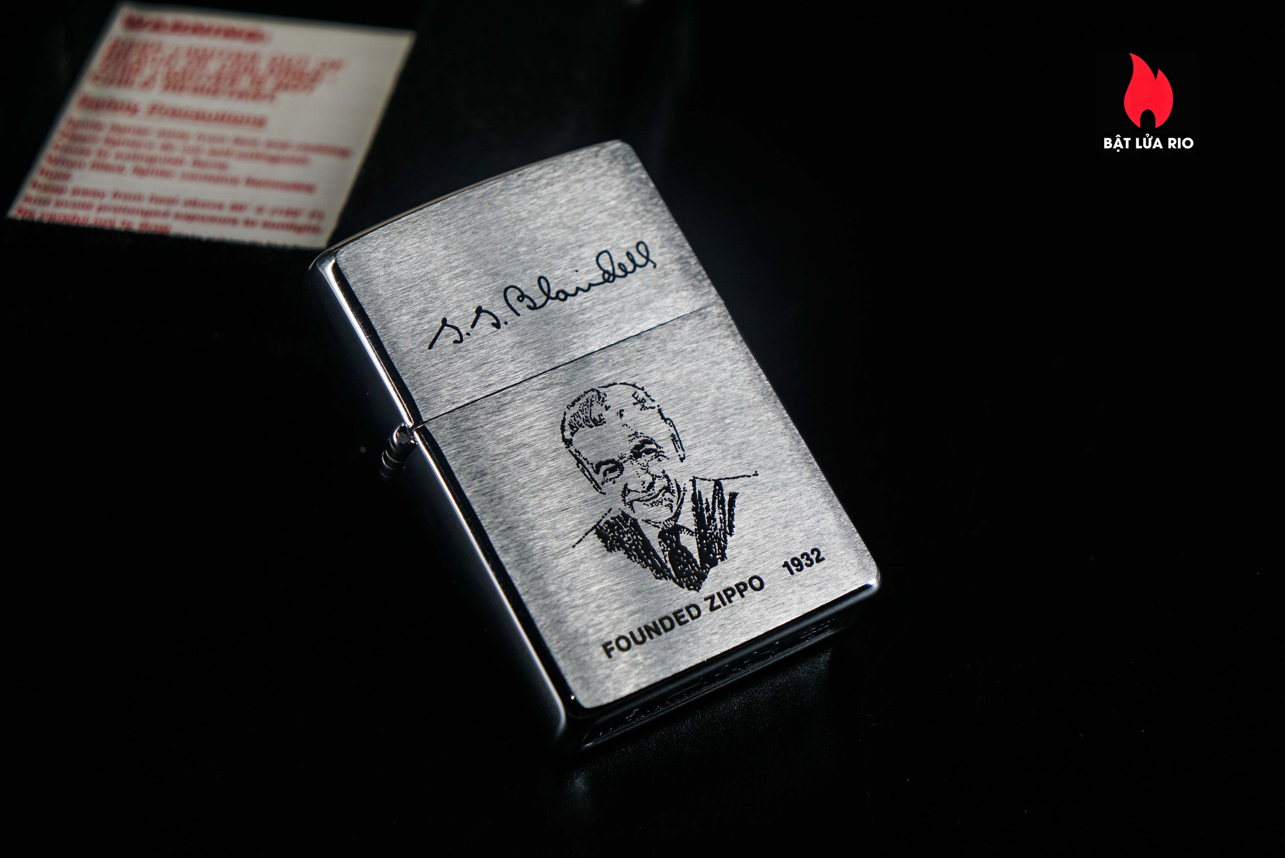 Zippo La Mã 1996 – Founder’s Lighter Brushed Chrome 10