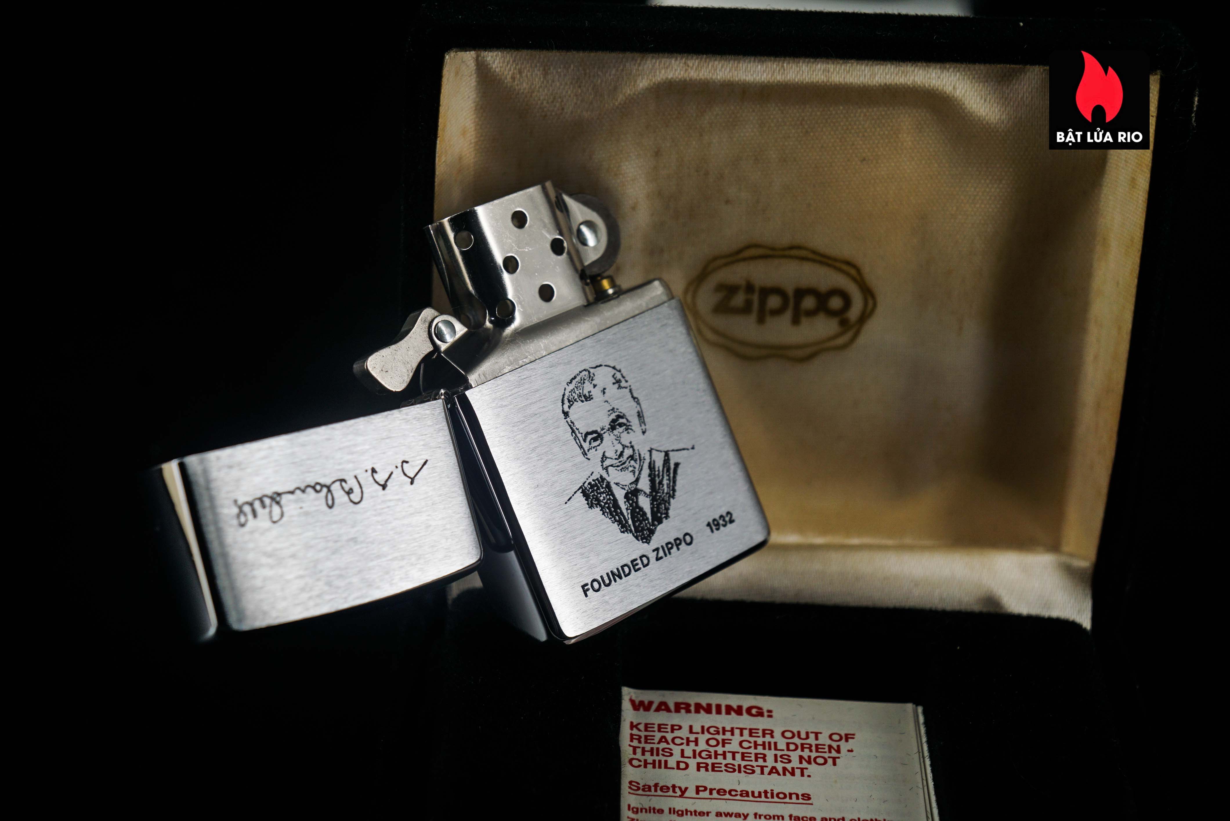 Zippo La Mã 1996 – Founder’s Lighter Brushed Chrome 12