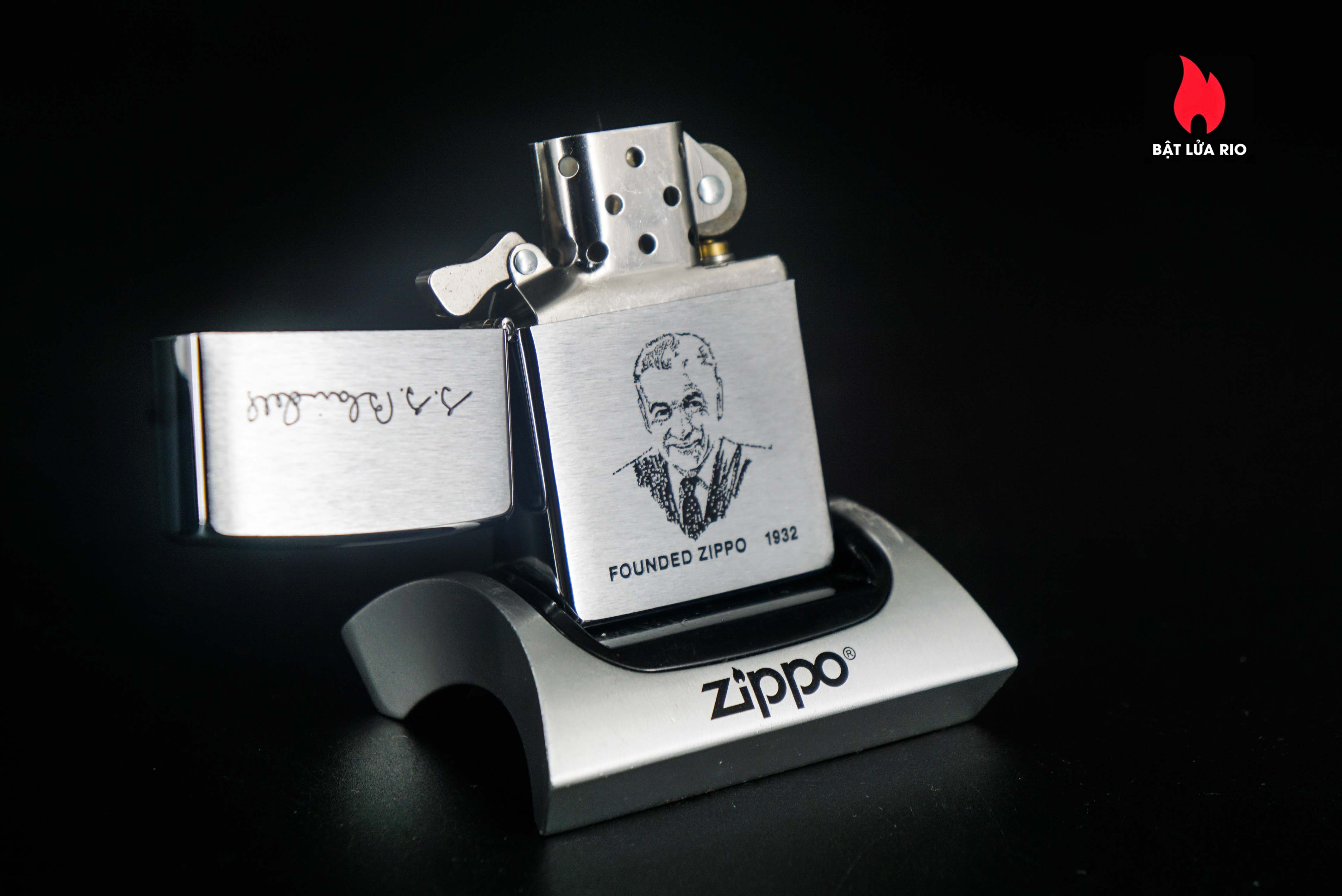 Zippo La Mã 1996 – Founder’s Lighter Brushed Chrome 7