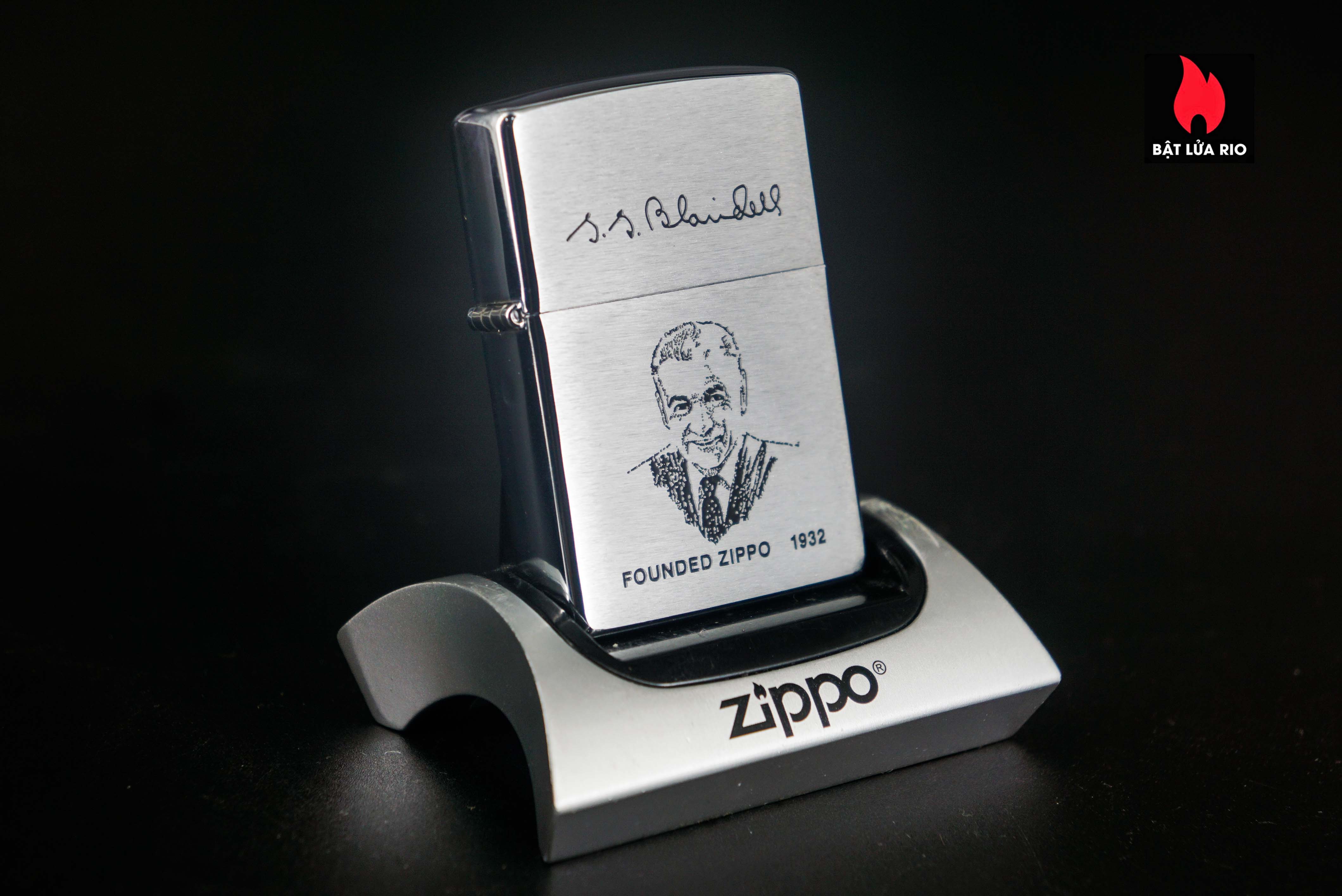 Zippo La Mã 1996 – Founder’s Lighter Brushed Chrome 8