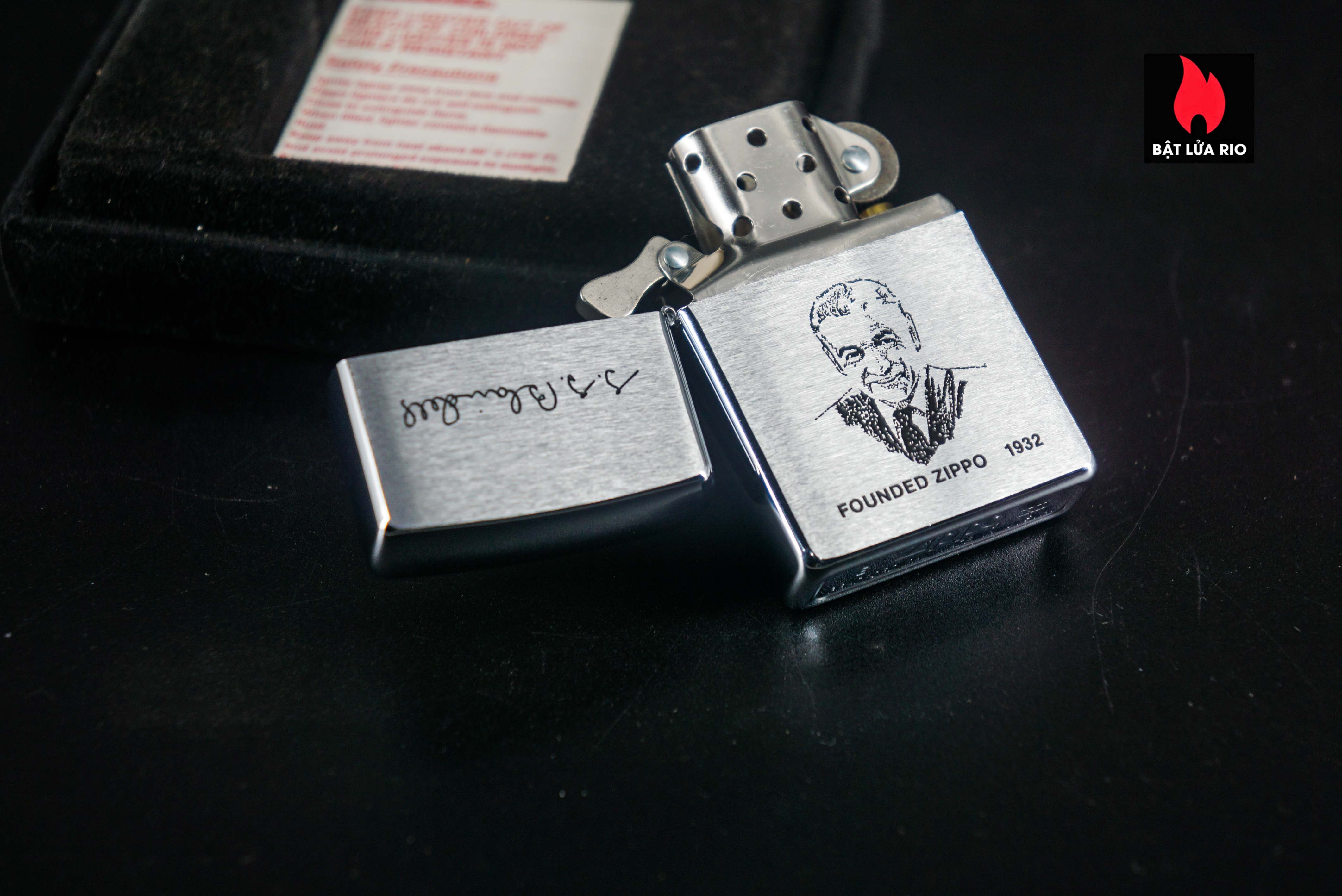 Zippo La Mã 1996 – Founder’s Lighter Brushed Chrome 9