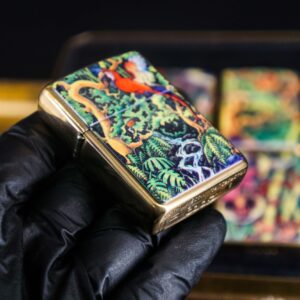 Zippo Set 1995 – Zippo Collectible 1995 COTY – Mystery of the Forest 30 Zippo Set 1995 – Zippo Collectible 1995 COTY – Mystery of the Forest 24