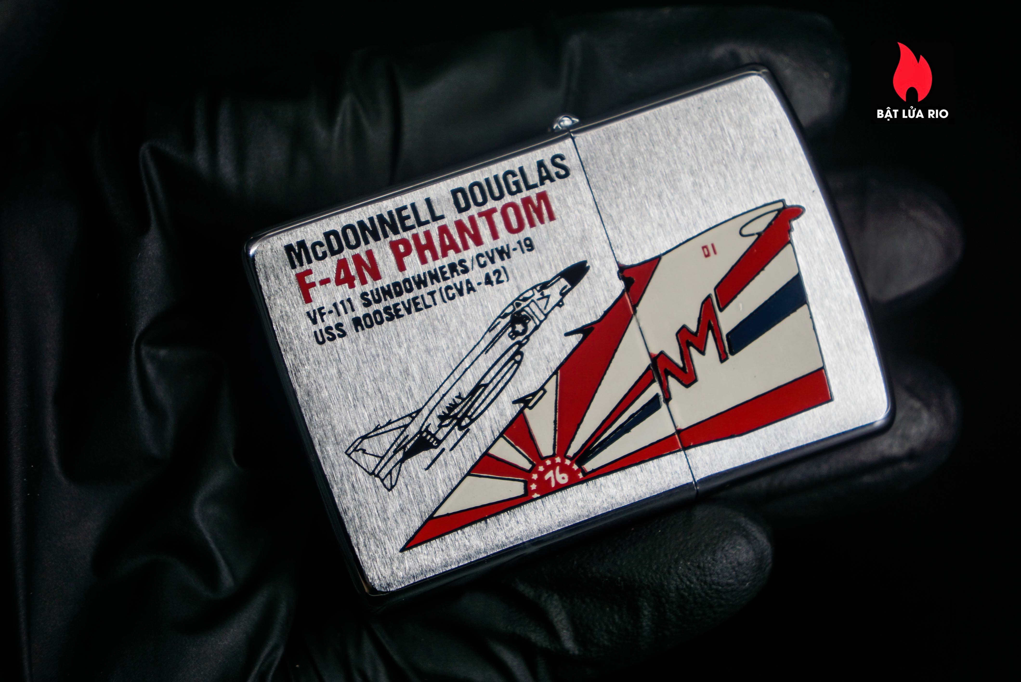 Zippo Set La Mã 1993 – U.S Navy – Mc Donnell Douglas F4 Phantoms 7