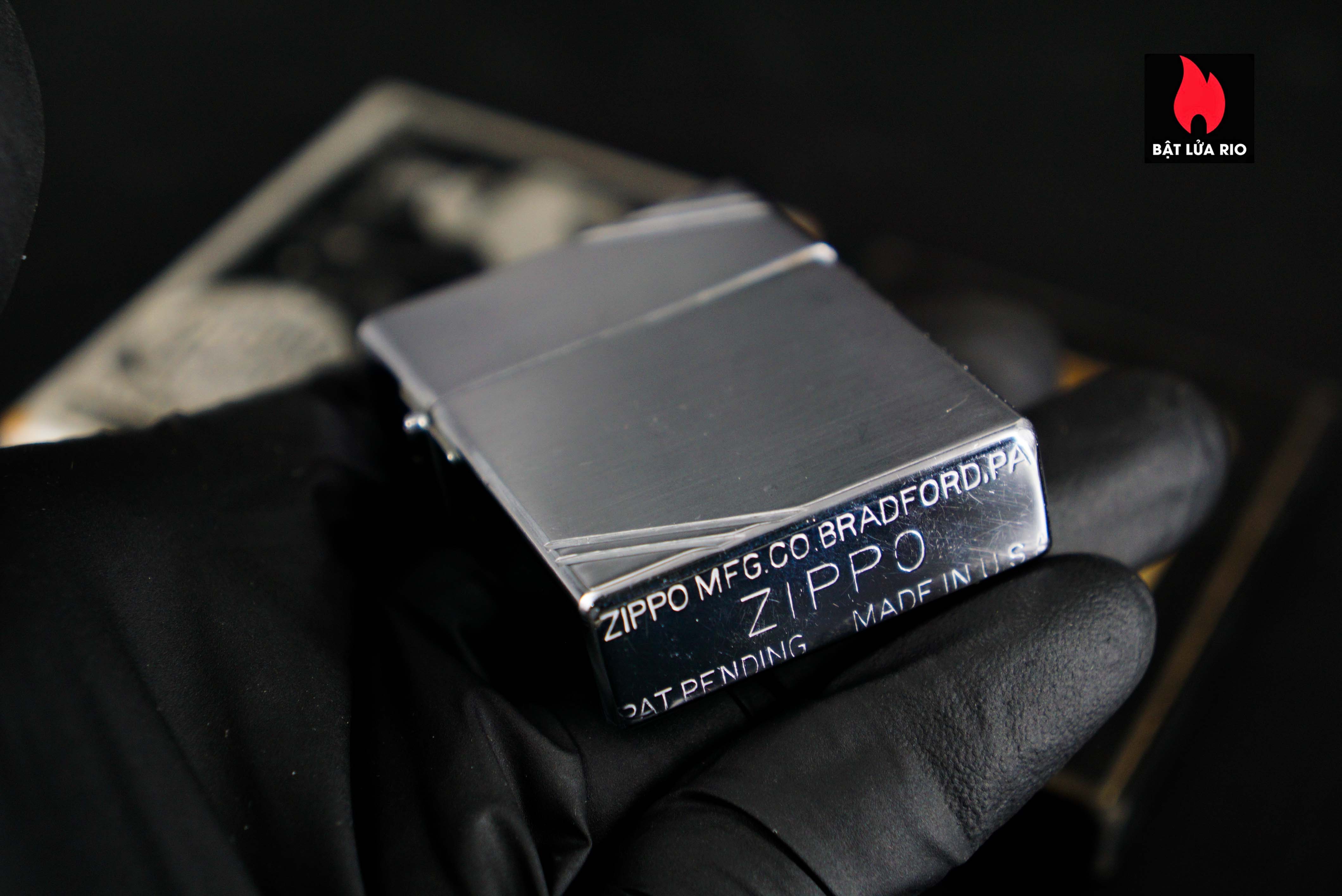 Zippo Xưa 1935 – Plain Trơn – Bản Lề Ngoài 3 Chấu – Ruột Pitton 16 Lỗ 77 Zippo Xưa 1935 – Plain Trơn – Bản Lề Ngoài 3 Chấu – Ruột Pitton 16 Lỗ 21