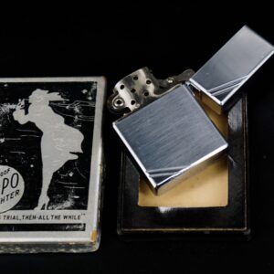 Zippo Xưa 1935 – Plain Trơn – Bản Lề Ngoài 3 Chấu – Ruột Pitton 16 Lỗ 35