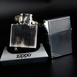 Zippo Xưa 1935 – Plain Trơn – Bản Lề Ngoài 3 Chấu – Ruột Pitton 16 Lỗ 6