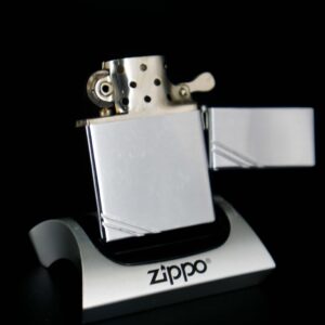 Zippo Xưa 1935 – Plain Trơn – Bản Lề Ngoài 3 Chấu – Ruột Pitton 16 Lỗ 8