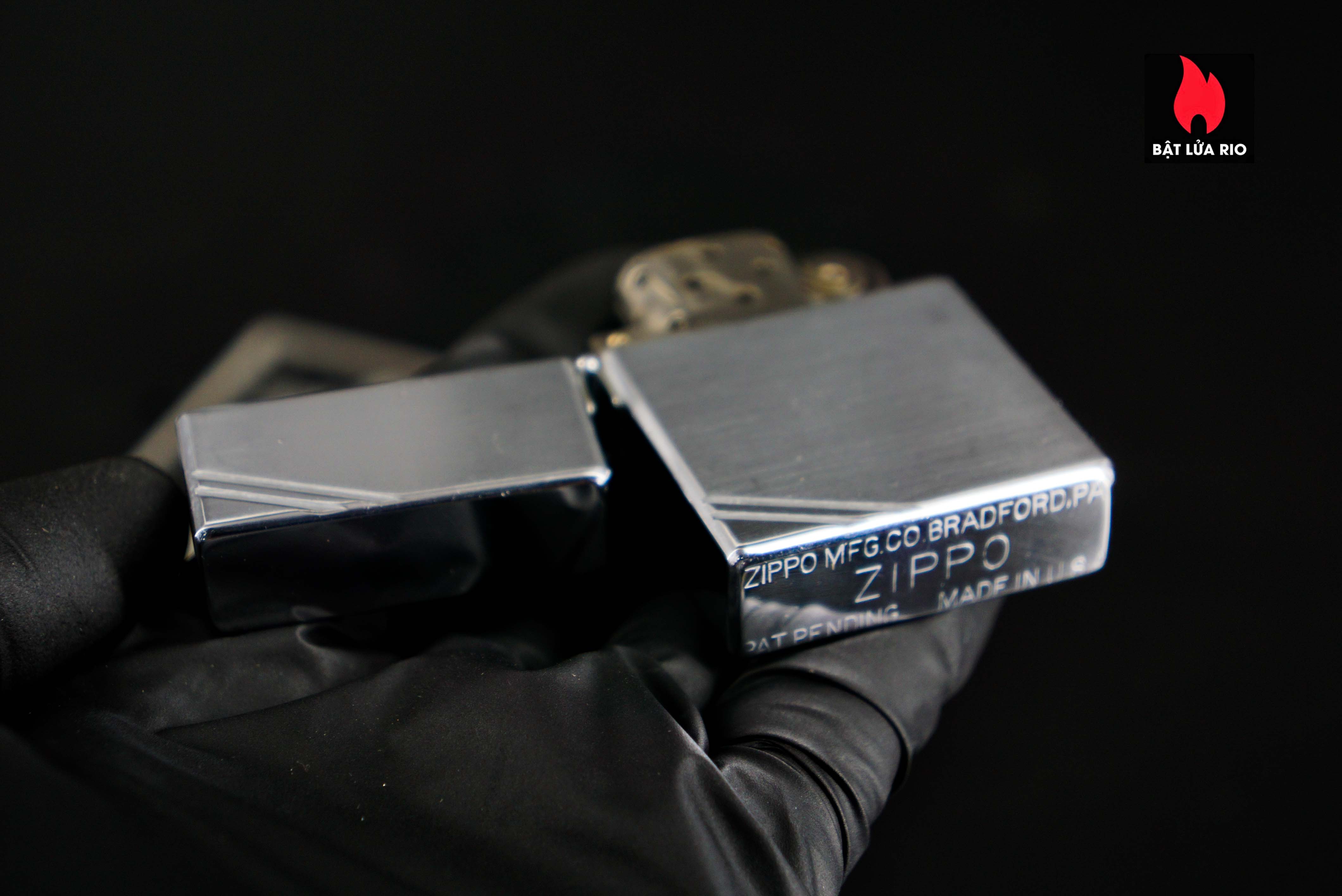 Zippo Xưa 1935 – Plain Trơn – Bản Lề Ngoài 3 Chấu – Ruột Pitton 16 Lỗ 71 Zippo Xưa 1935 – Plain Trơn – Bản Lề Ngoài 3 Chấu – Ruột Pitton 16 Lỗ 27