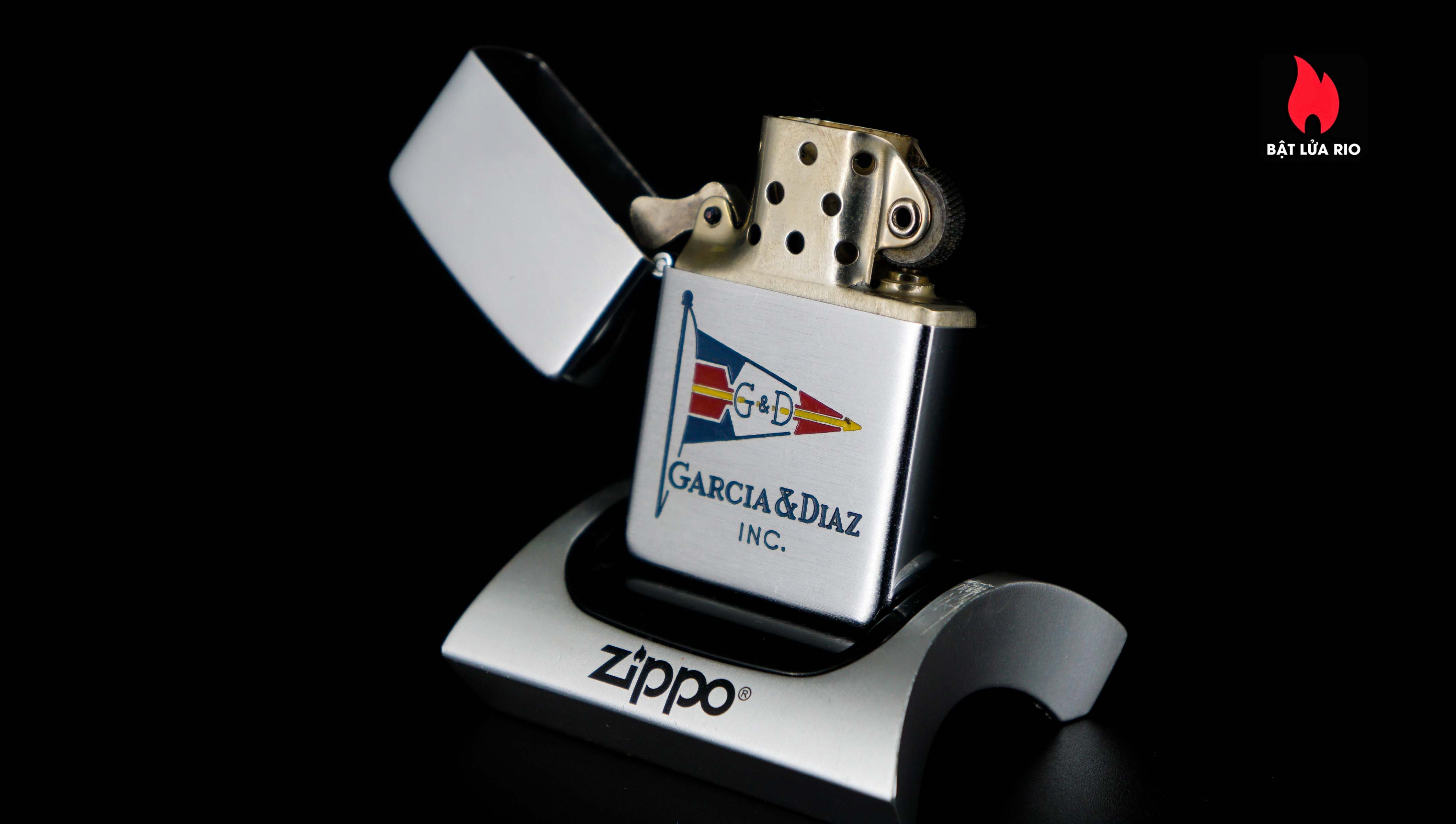 Zippo Xưa 1949-1950 – Garcia & Diaz 4