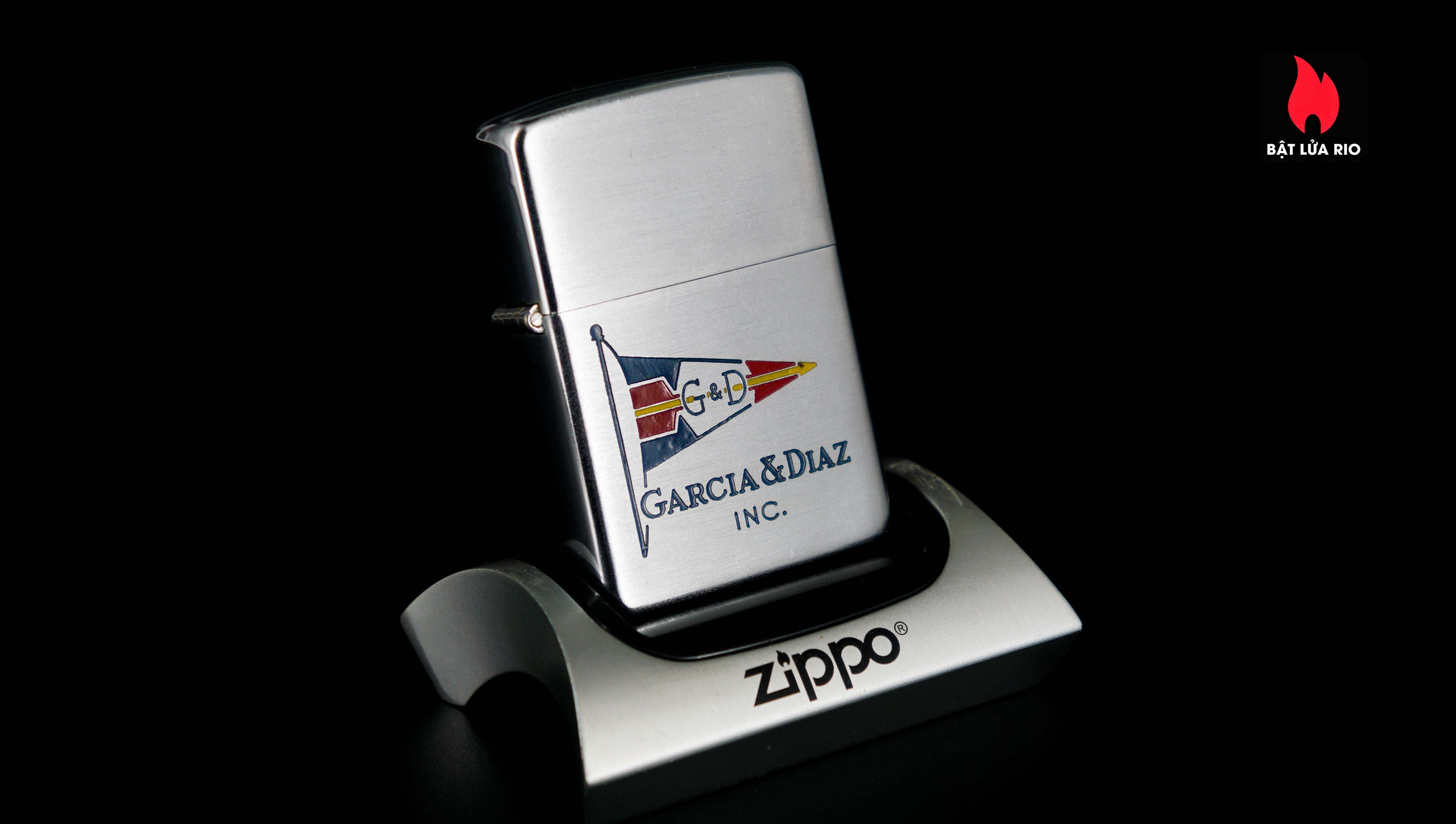 Zippo Xưa 1949-1950 – Garcia & Diaz