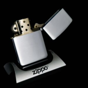 Zippo Xưa 1949-1950 – Time To Re-Tire Buy Fisk 12