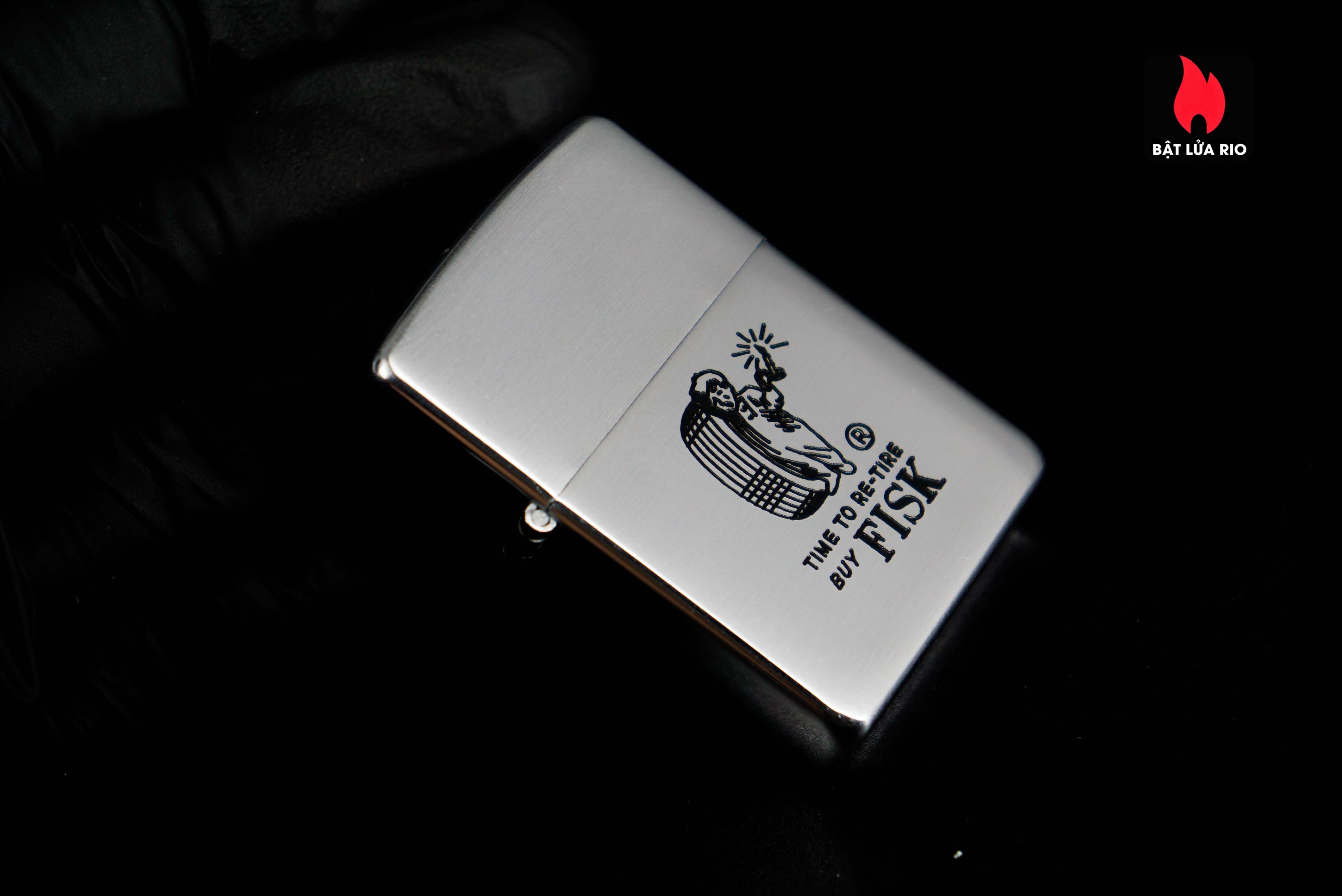 Zippo Xưa 1949-1950 – Time To Re-Tire Buy Fisk 2