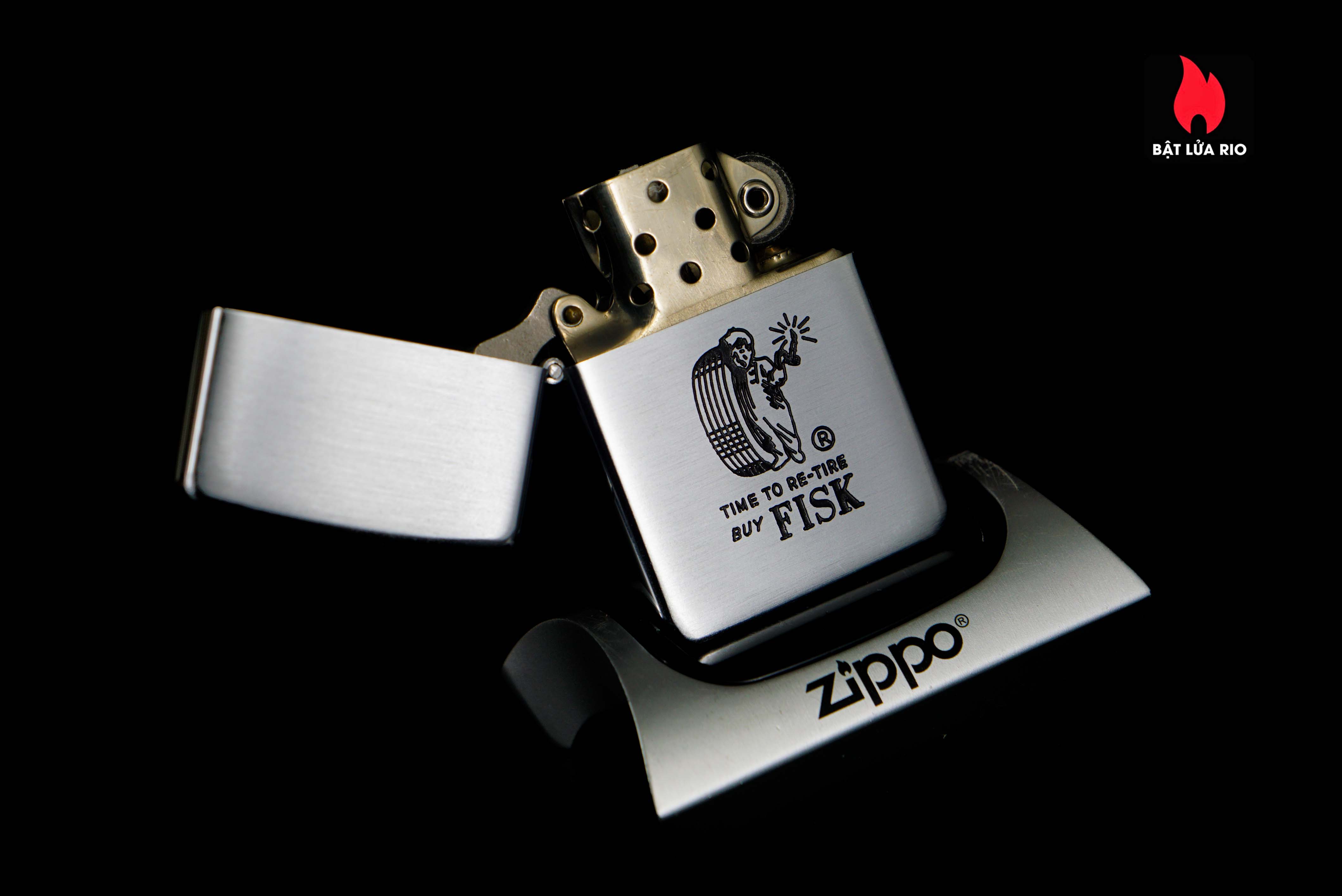 Zippo Xưa 1949-1950 – Time To Re-Tire Buy Fisk