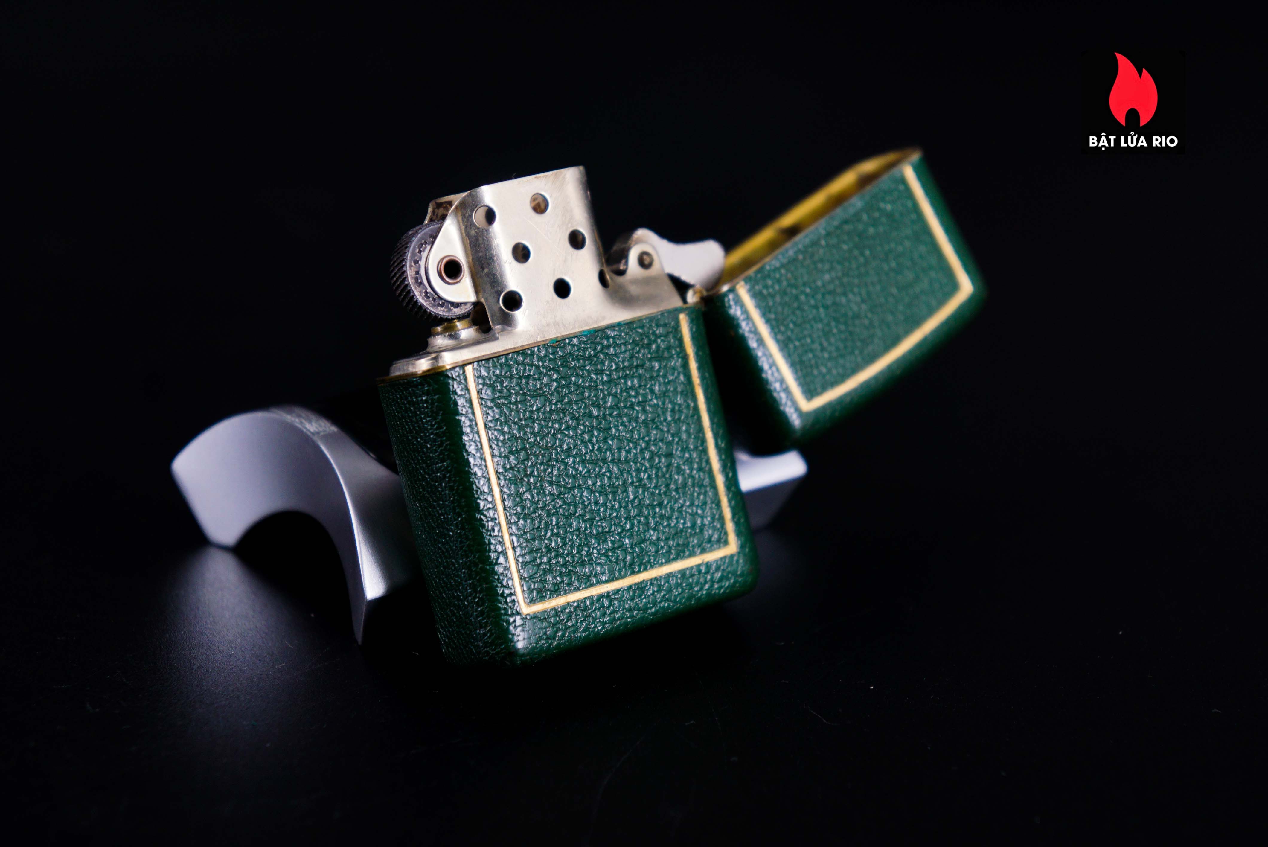 Zippo Xưa 1950 – Green Full Leather Wrap 20