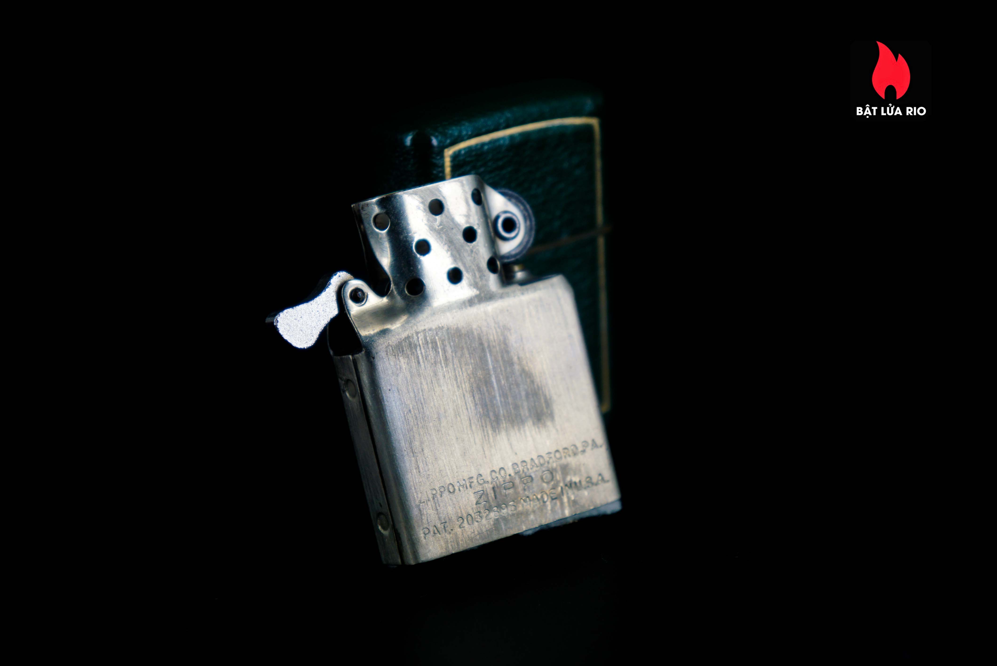 Zippo Xưa 1950 – Green Full Leather Wrap 9