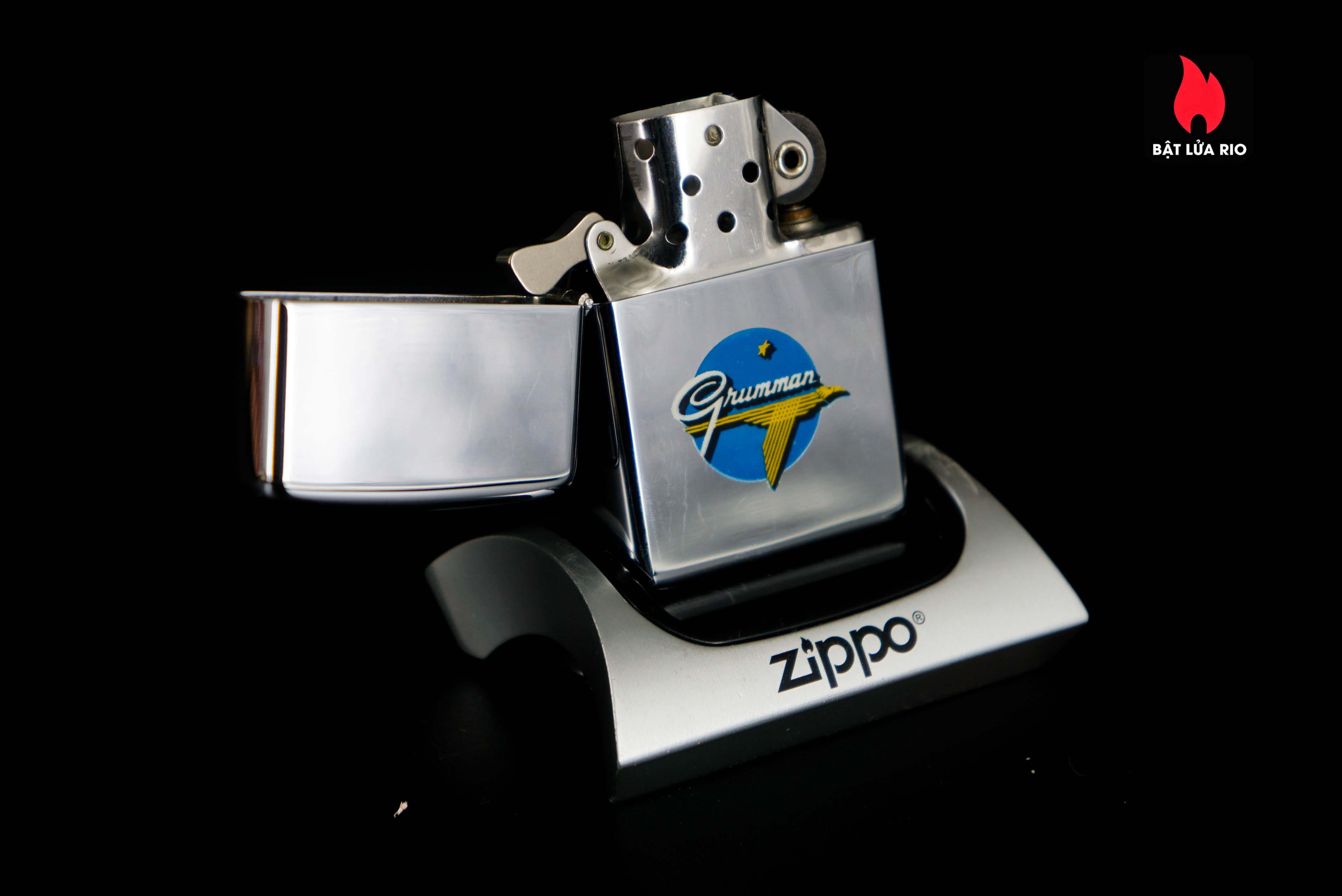 Zippo Xưa 1966 – Grumman Aircraft – Town & Country 11