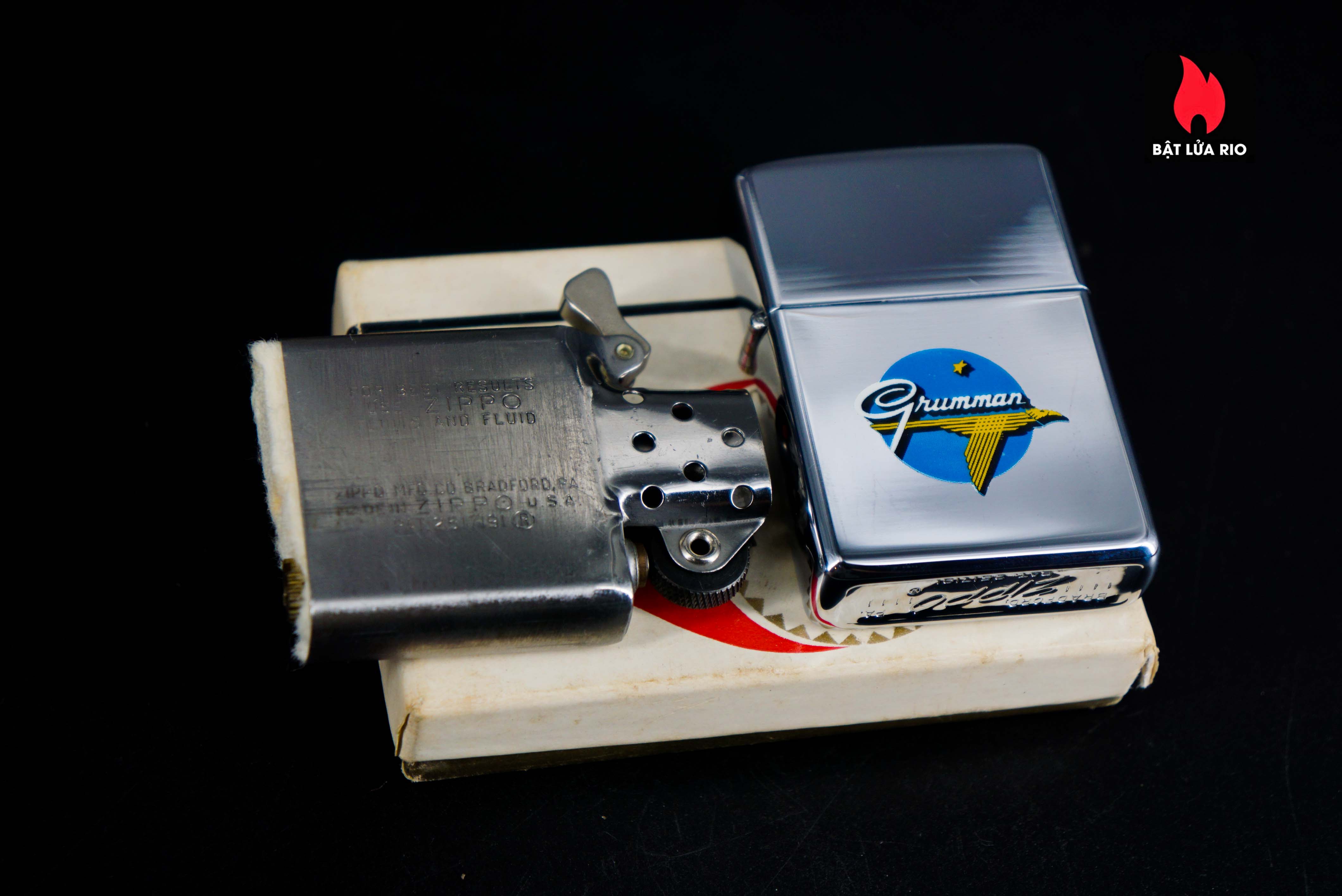 Zippo Xưa 1966 – Grumman Aircraft – Town & Country 13