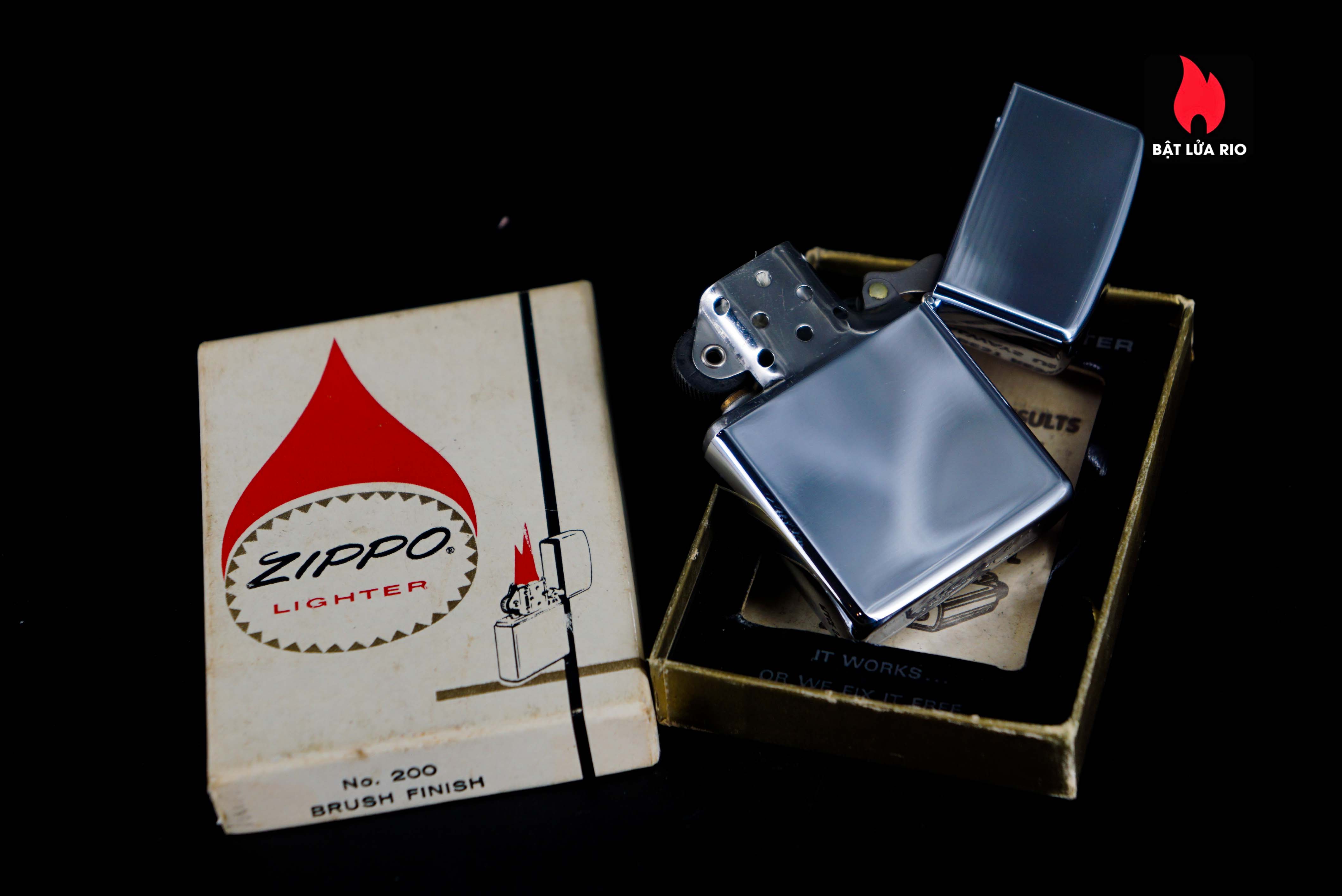 Zippo Xưa 1966 – Grumman Aircraft – Town & Country 21