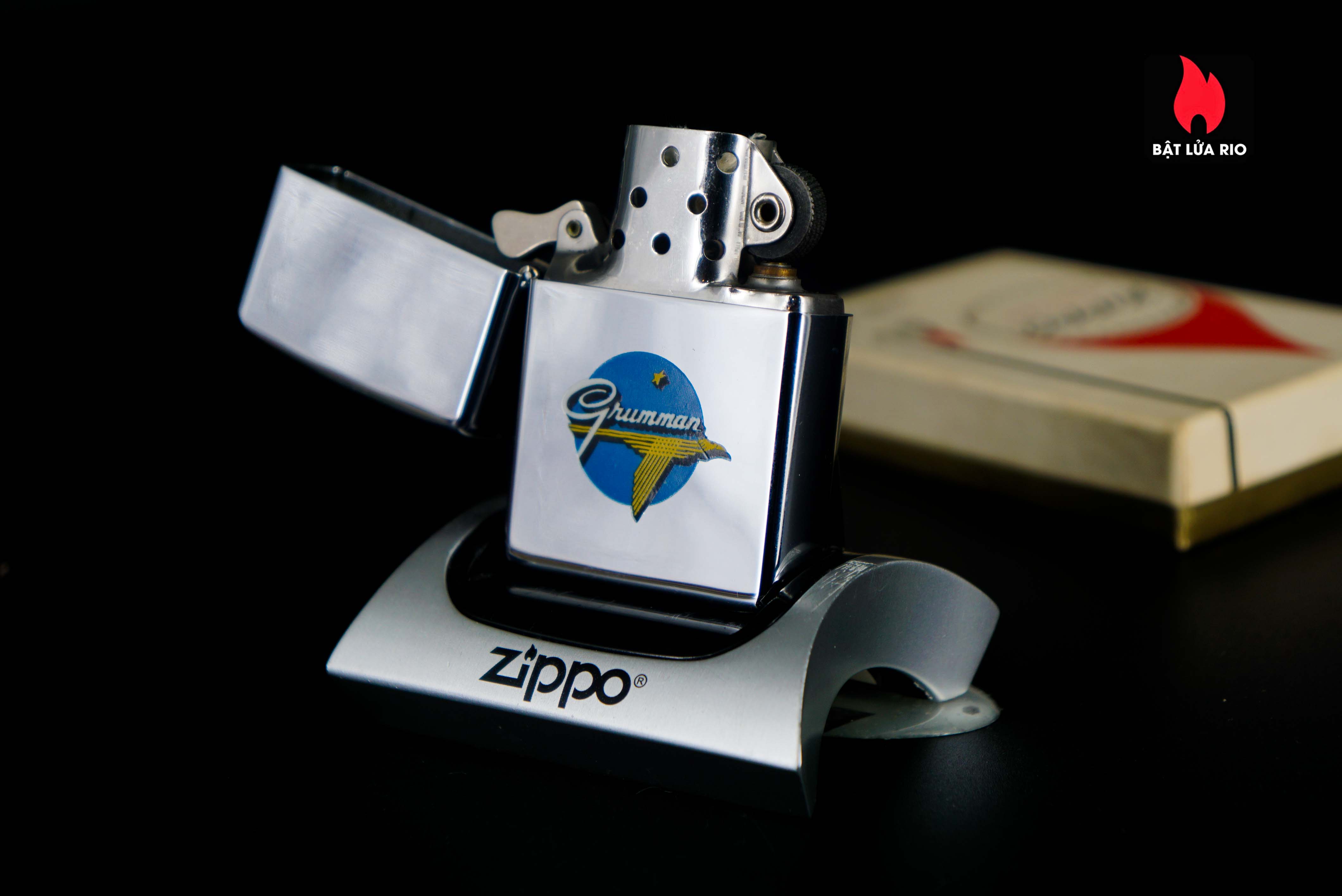 Zippo Xưa 1966 – Grumman Aircraft – Town & Country 5