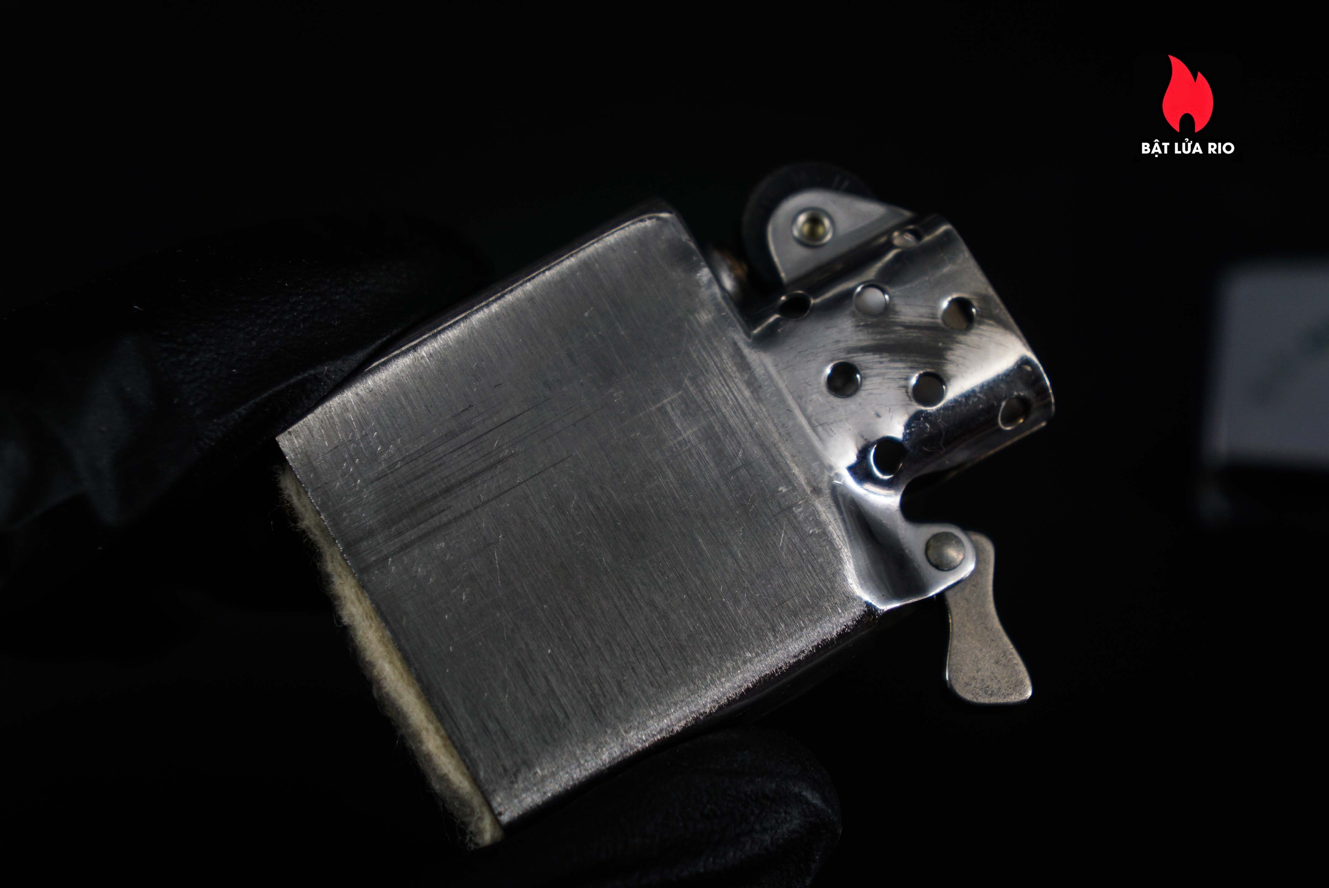 Zippo Xưa 1967 – Alaska 66-68 Danny – Brushed Chrome 3