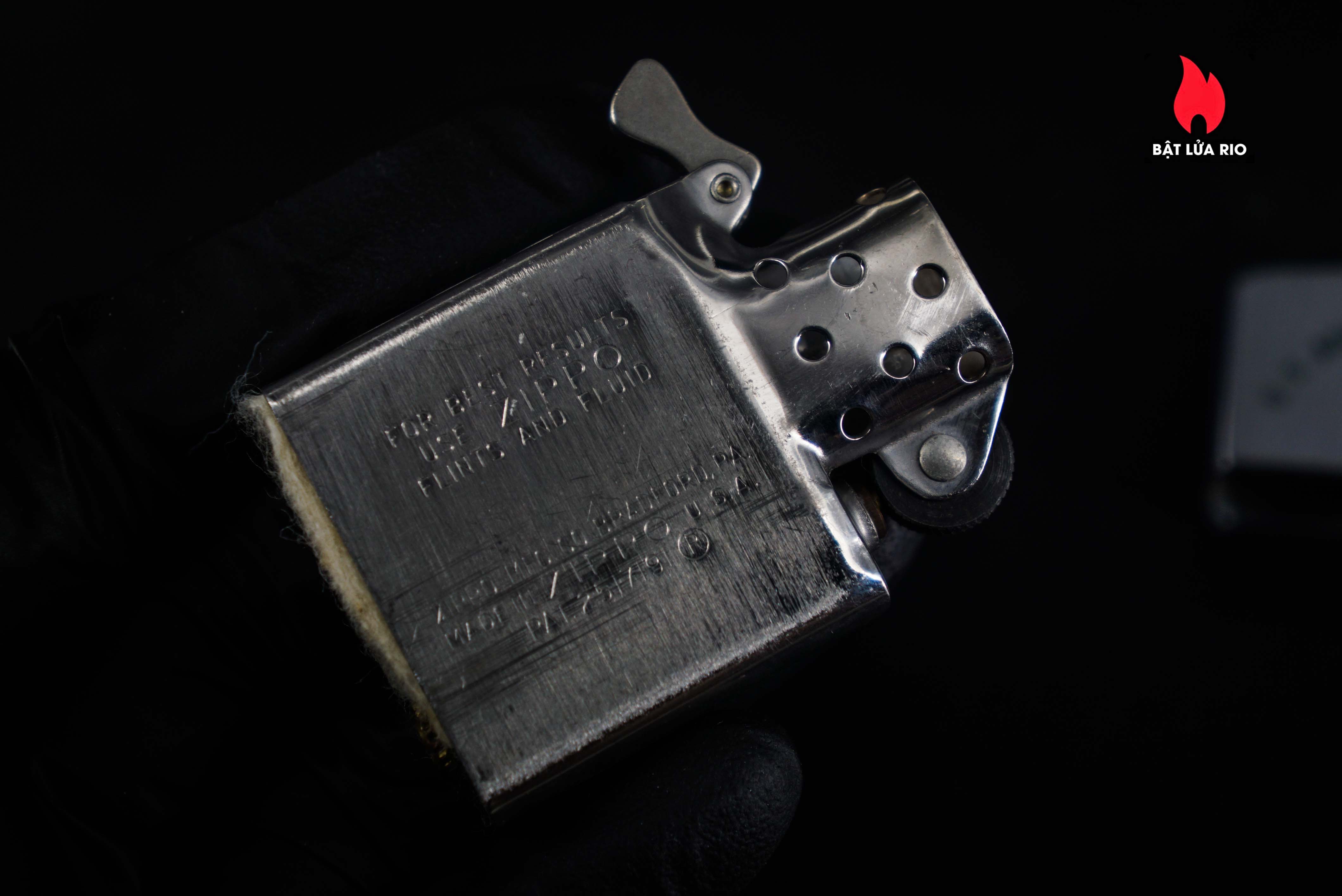 Zippo Xưa 1967 – Alaska 66-68 Danny – Brushed Chrome 4