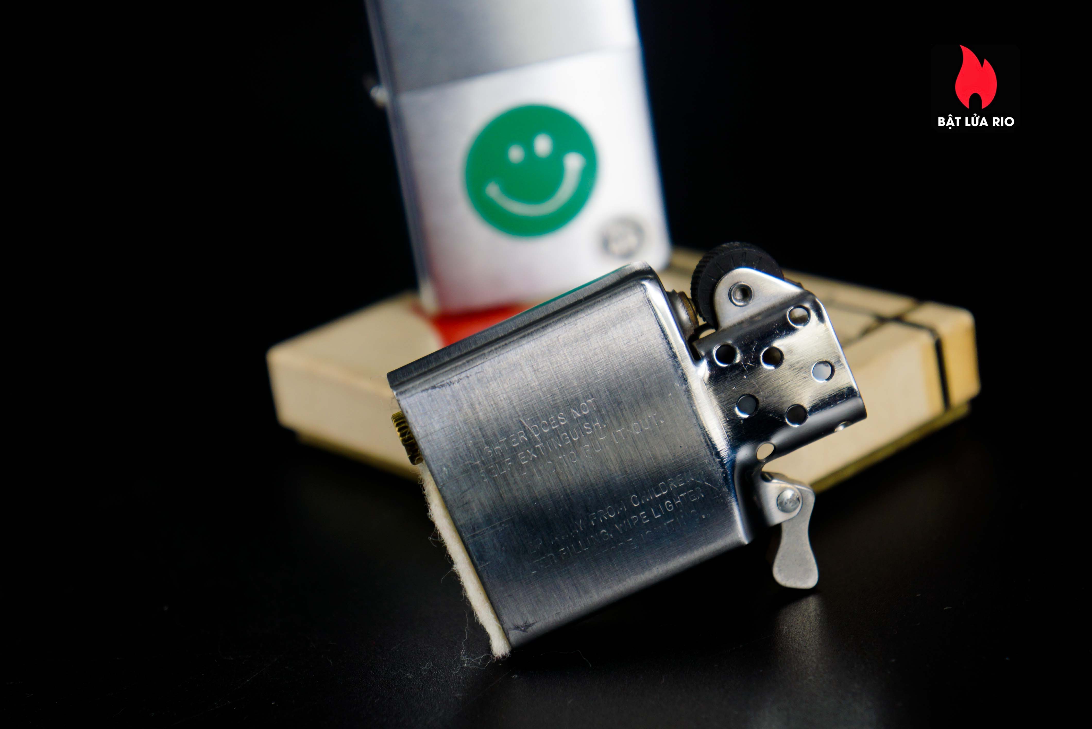 Zippo Xưa 1972 – Smiley Face – Green 49 Zippo Xưa 1972 – Smiley Face – Green 10