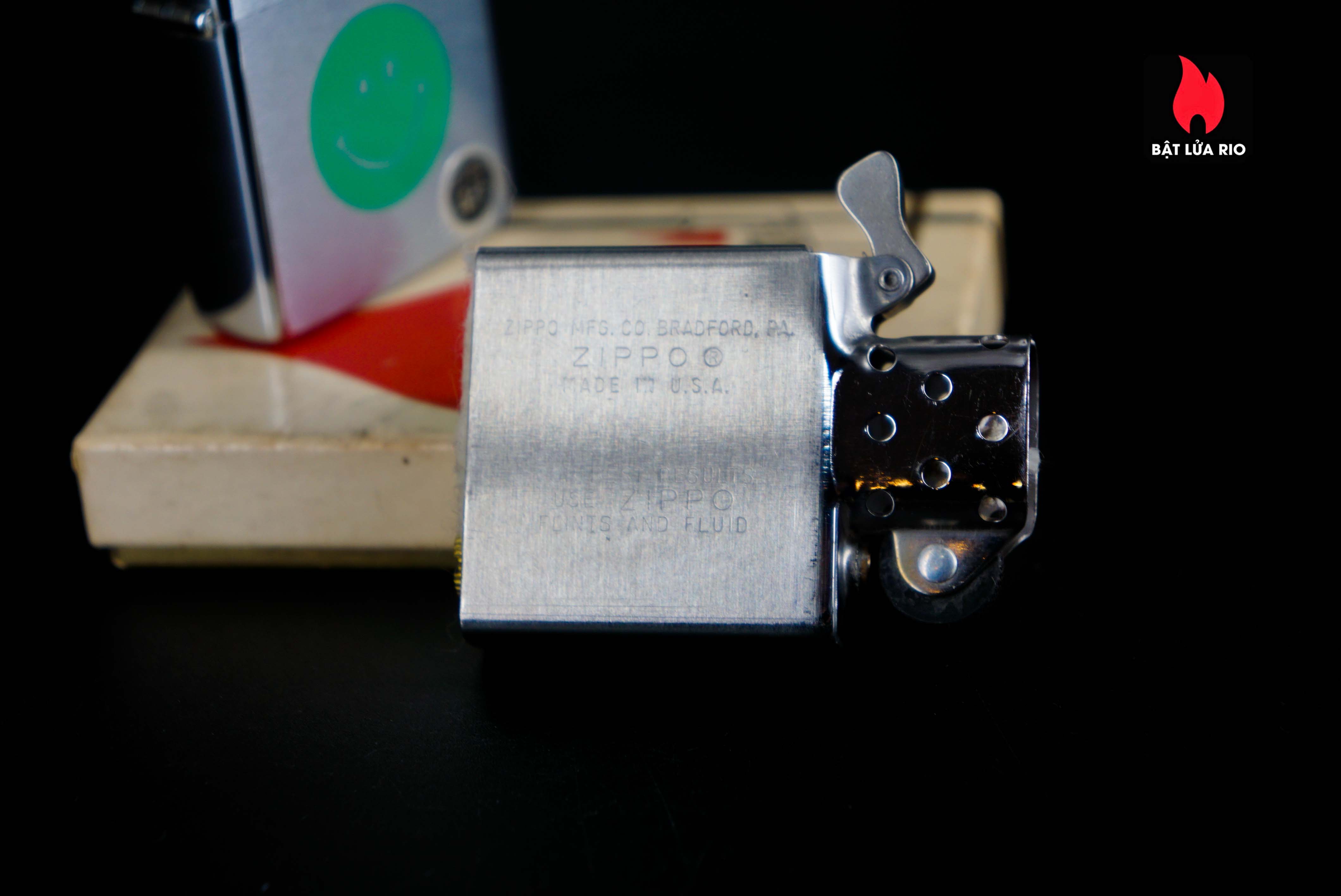 Zippo Xưa 1972 – Smiley Face – Green 47 Zippo Xưa 1972 – Smiley Face – Green 12